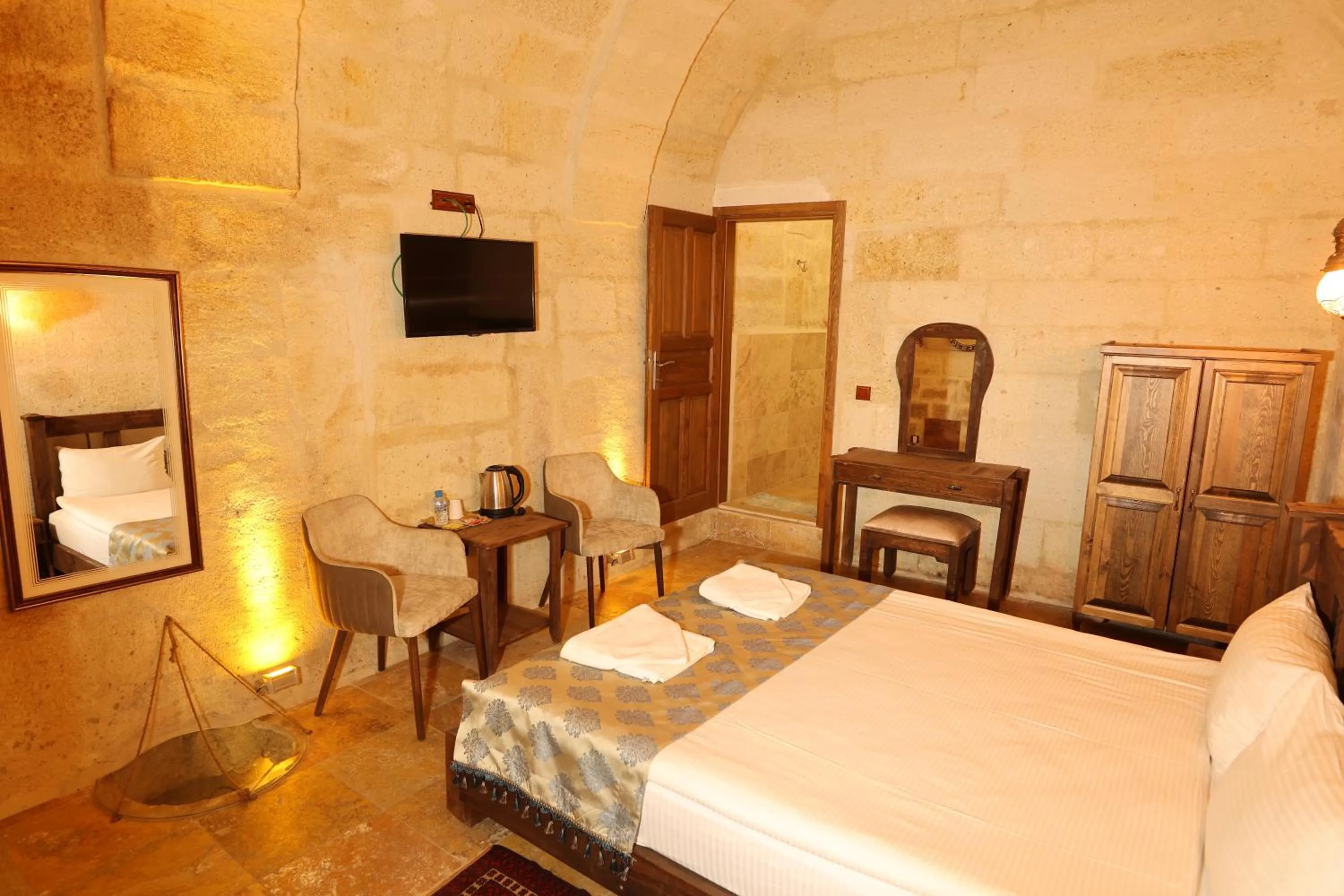 TV and multimedia, Bed in Cappadocia Balloon Boutique