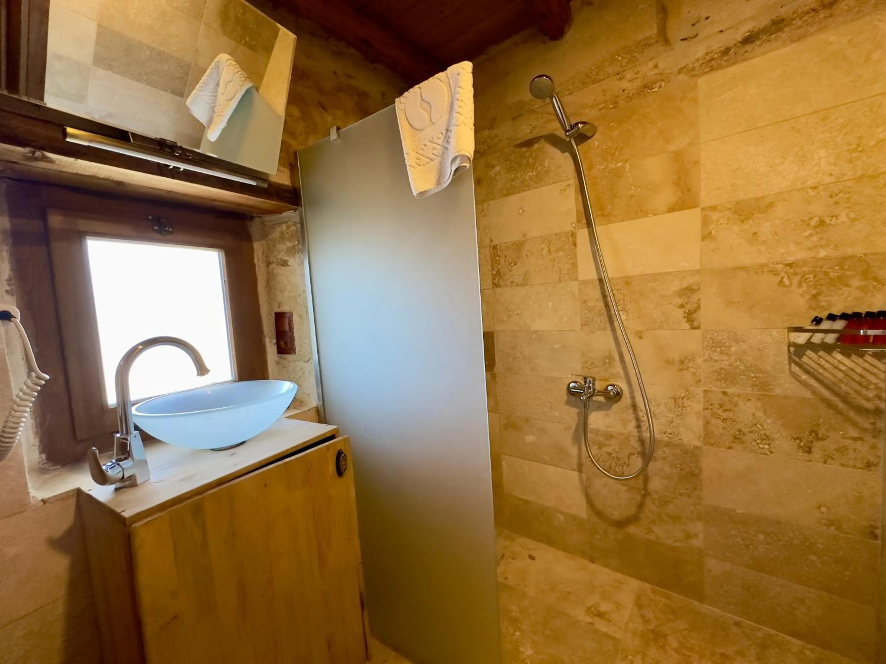 Shower, Bathroom in Cappadocia Balloon Boutique