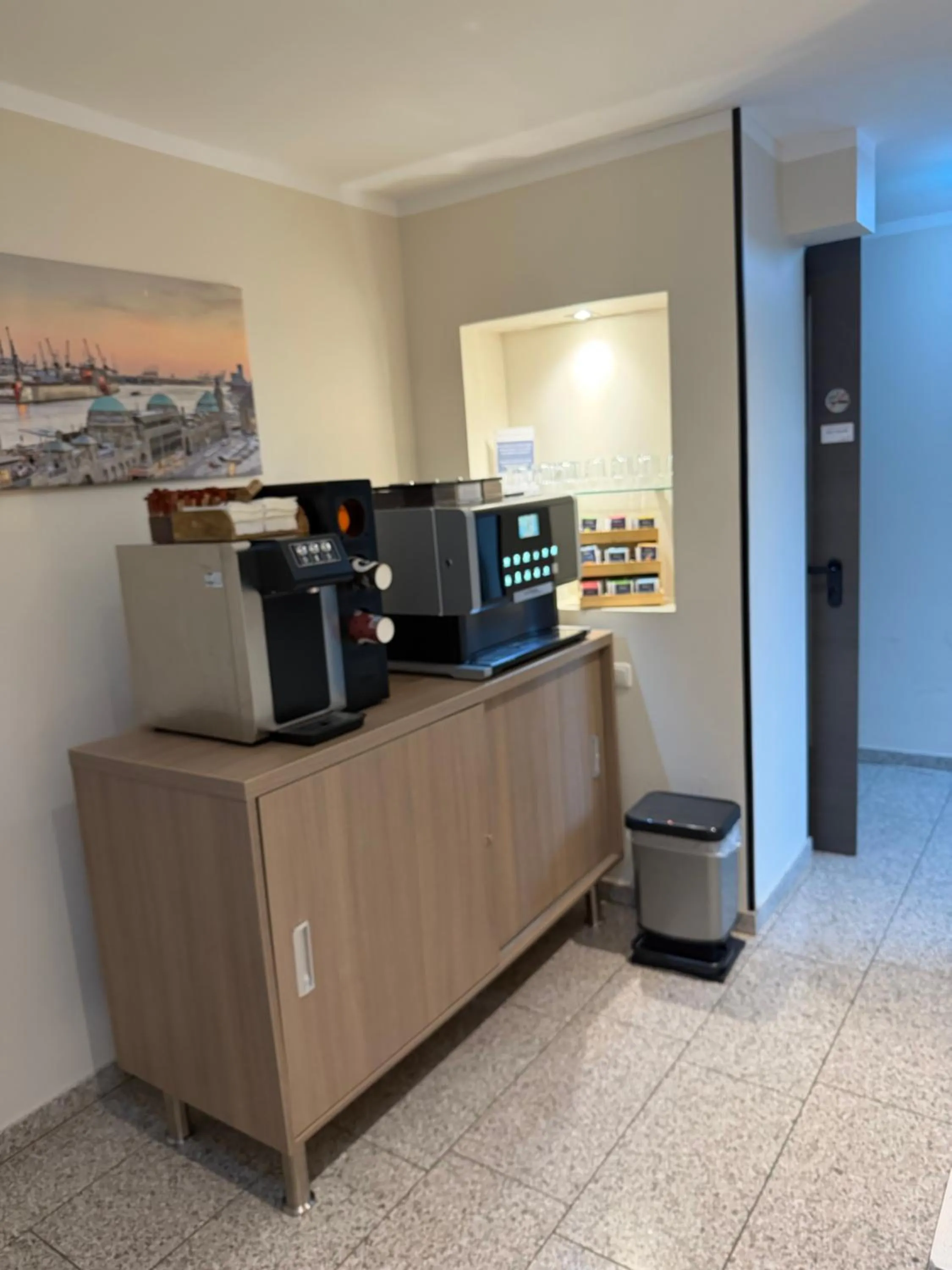 Ata Hotel - Self Check-in