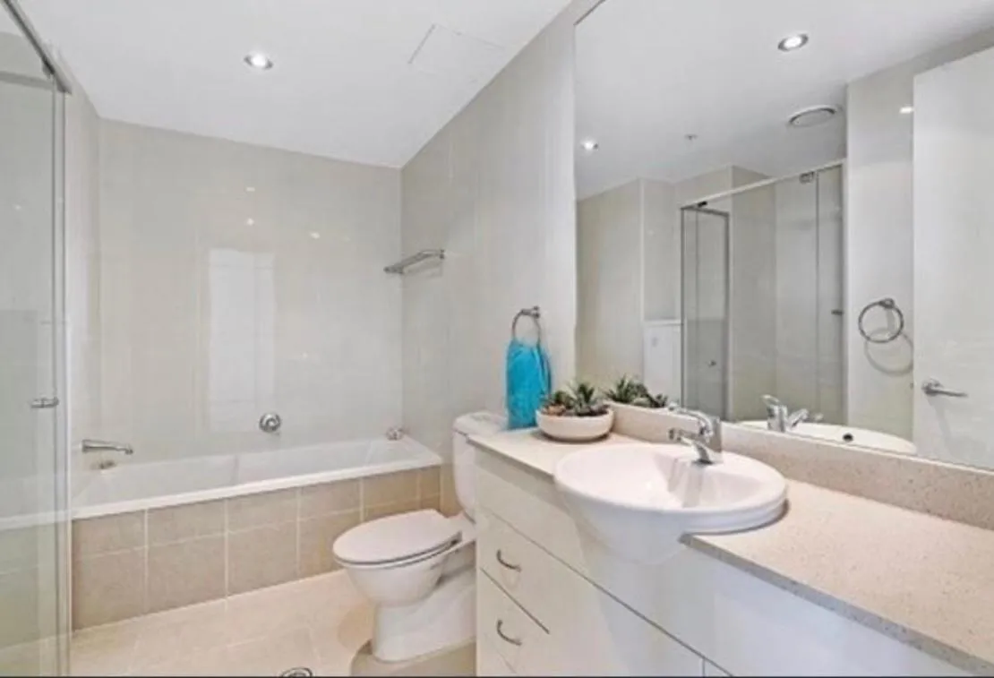 Bathroom in Marina ocean view at Shores Southport