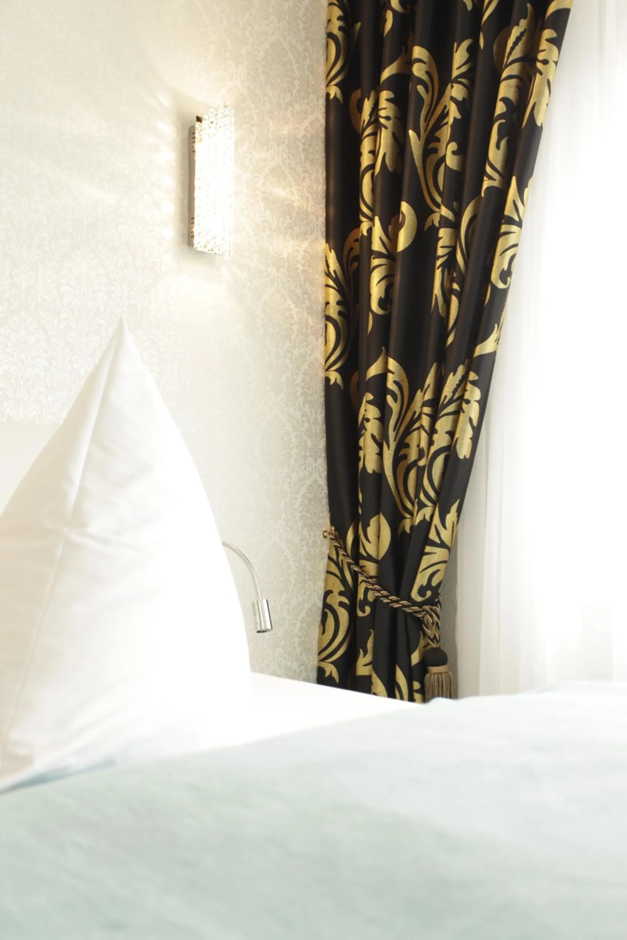 Decorative detail, Bed in Hotel Wulff