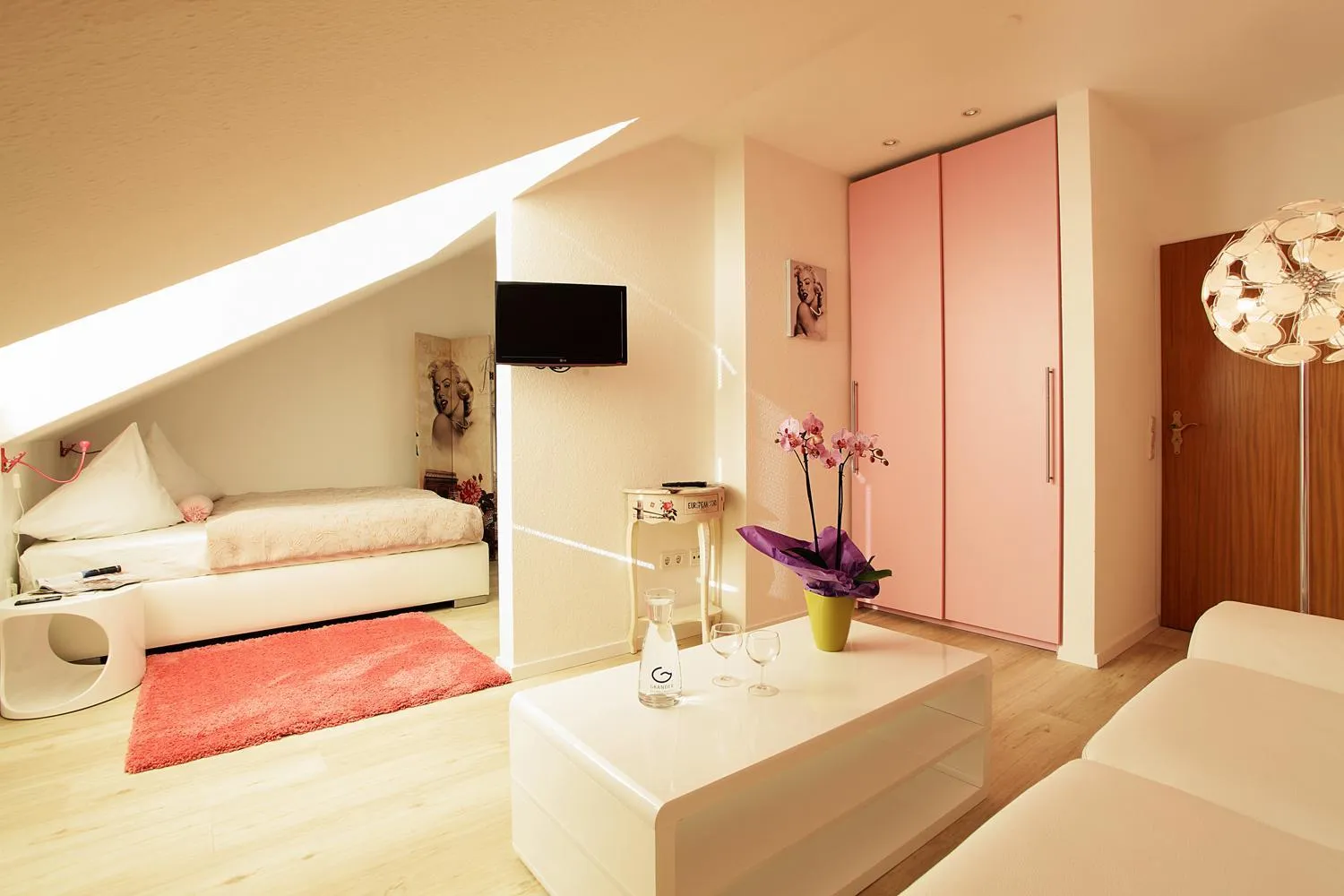 Photo of the whole room, Bed in Hotel Wulff