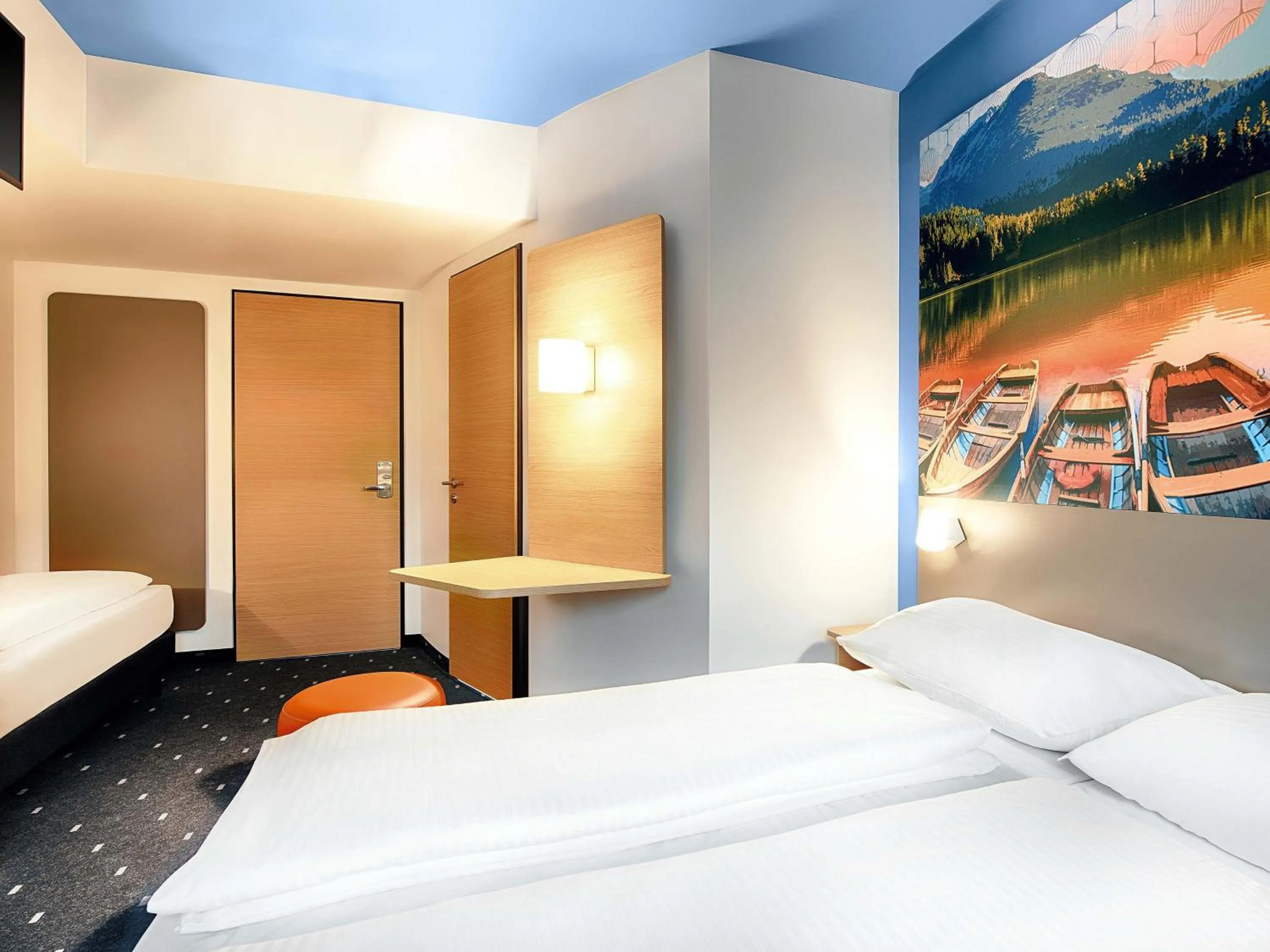 Photo of the whole room, Bed in B&B Hotel Kempten