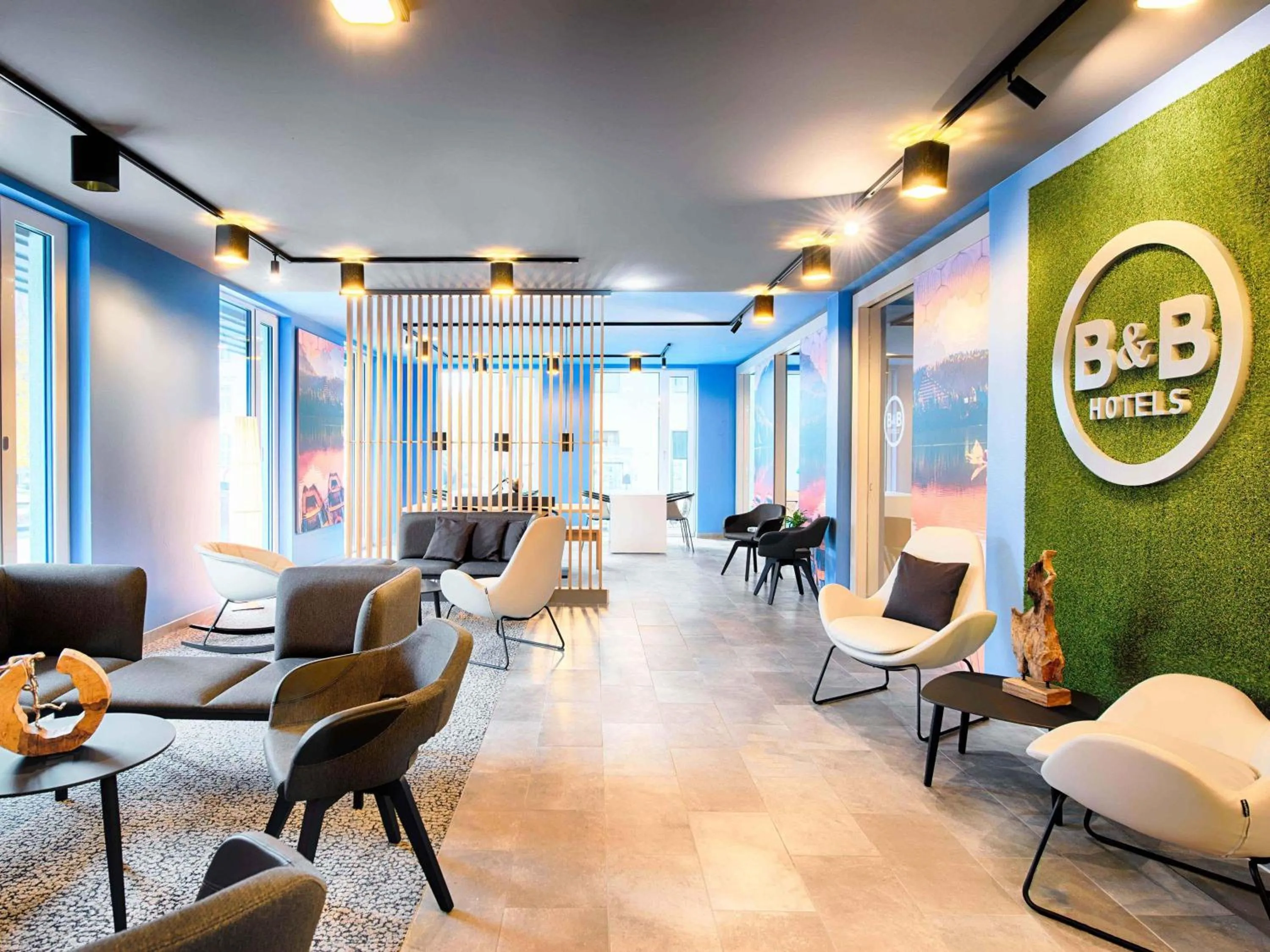 Lobby or reception in B&B Hotel Kempten