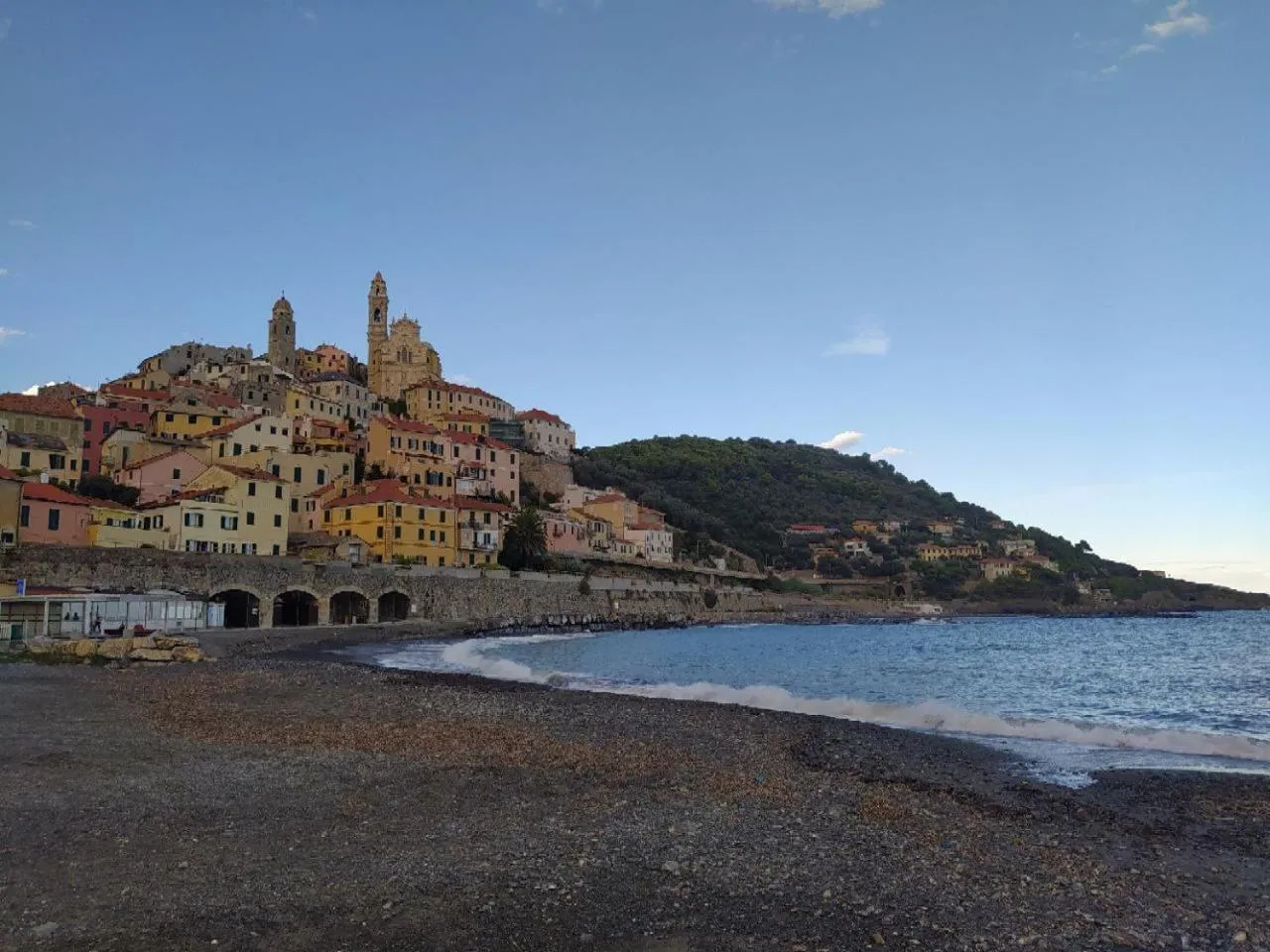 tra il borgo e il mare