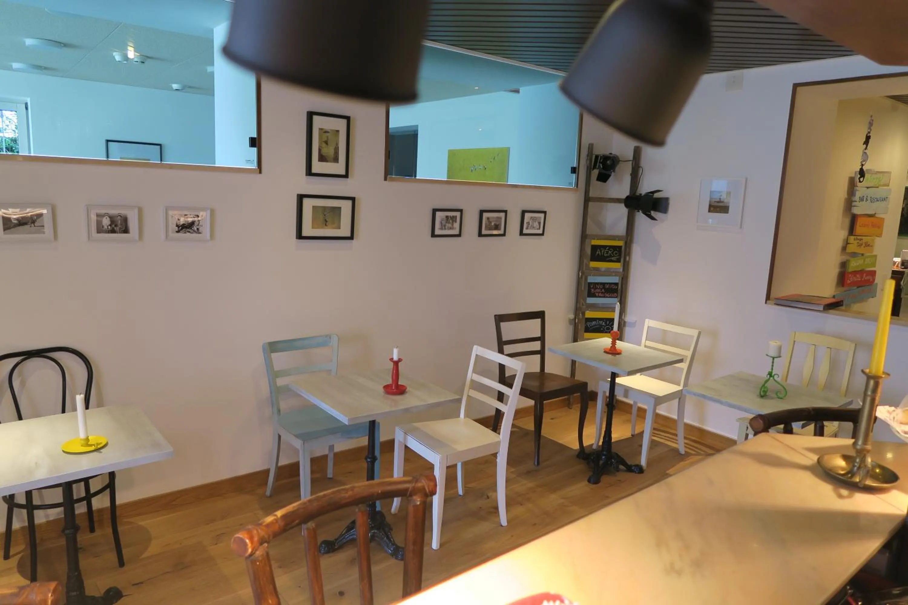 Restaurant/places to eat in Piccolo Hotel