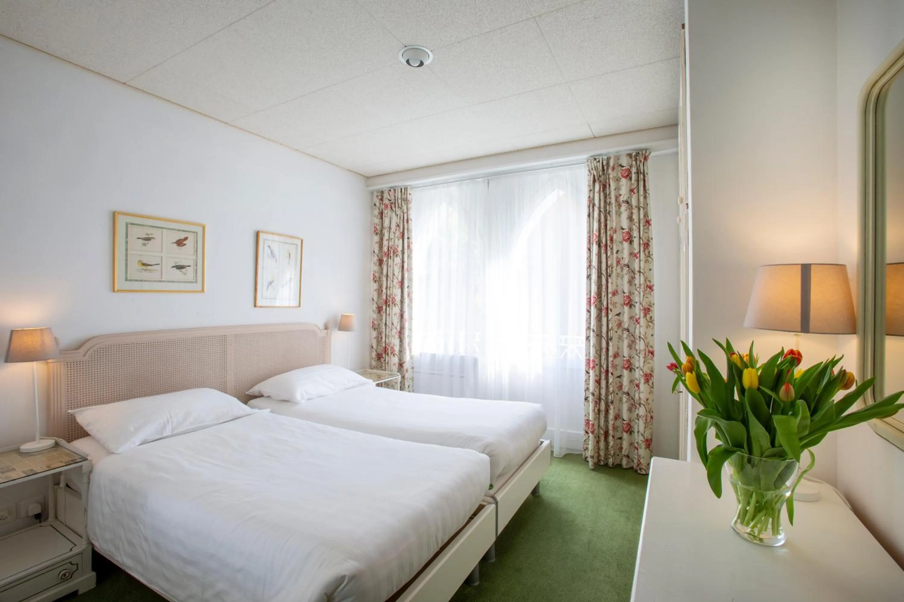 Bed in Piccolo Hotel