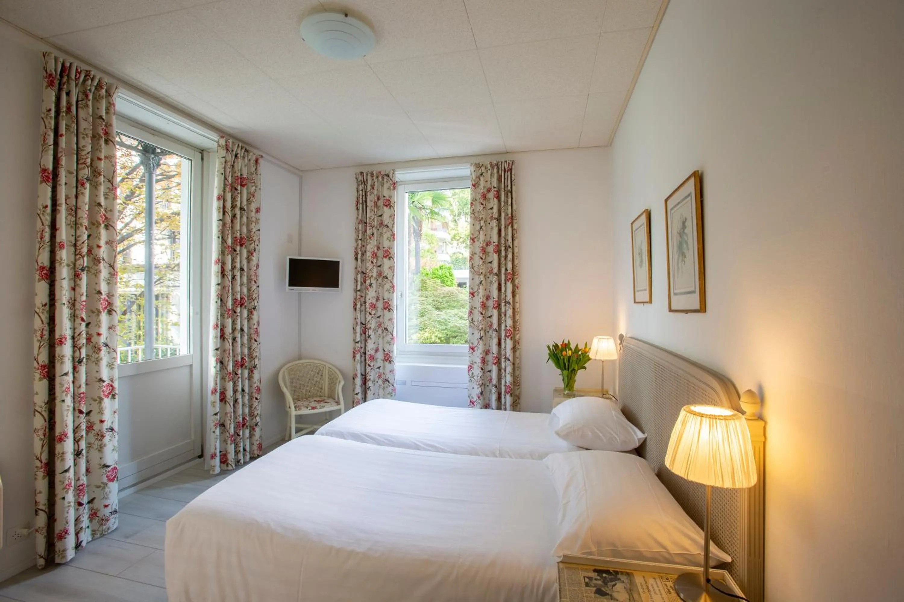 Bed in Piccolo Hotel