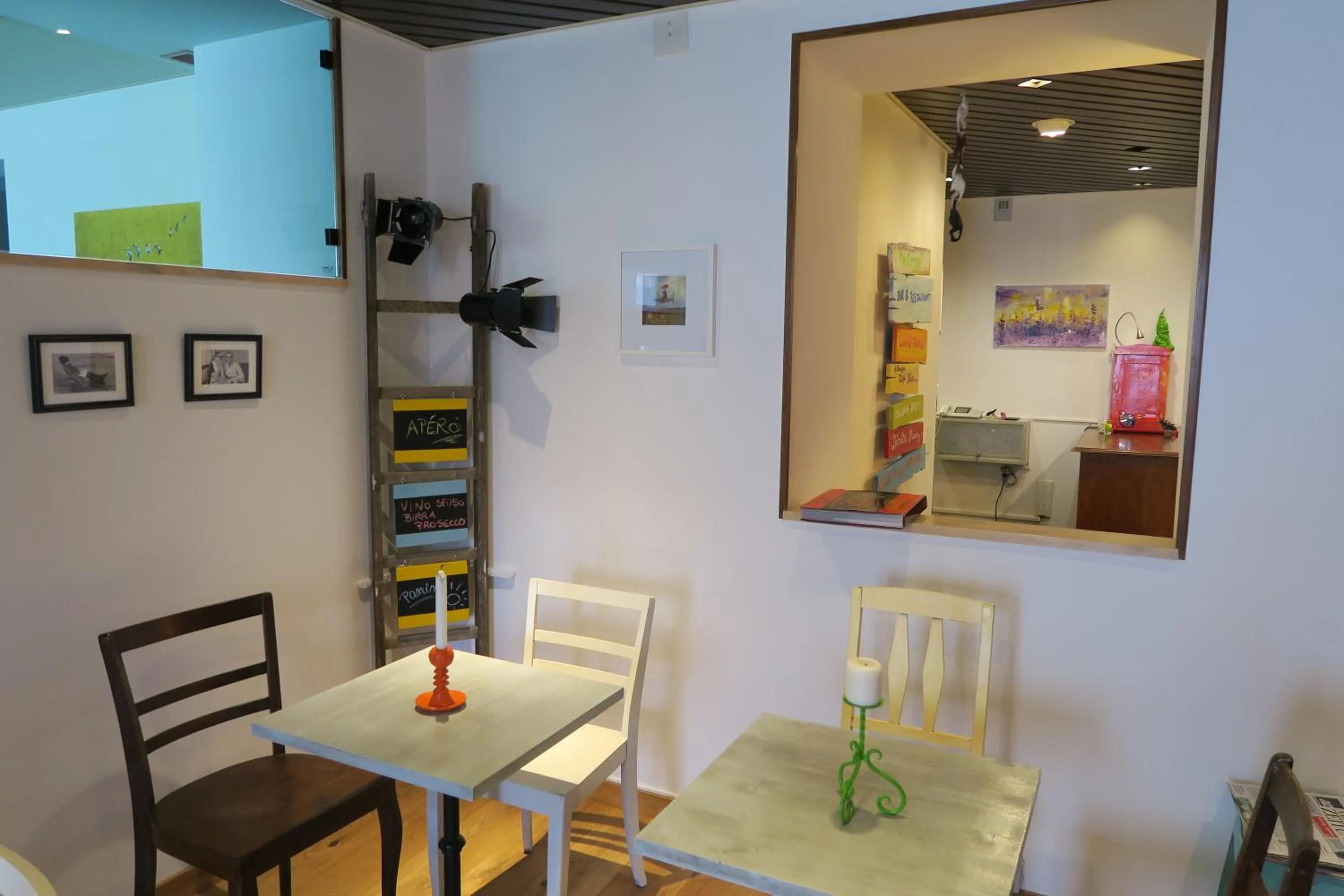 Restaurant/places to eat in Piccolo Hotel