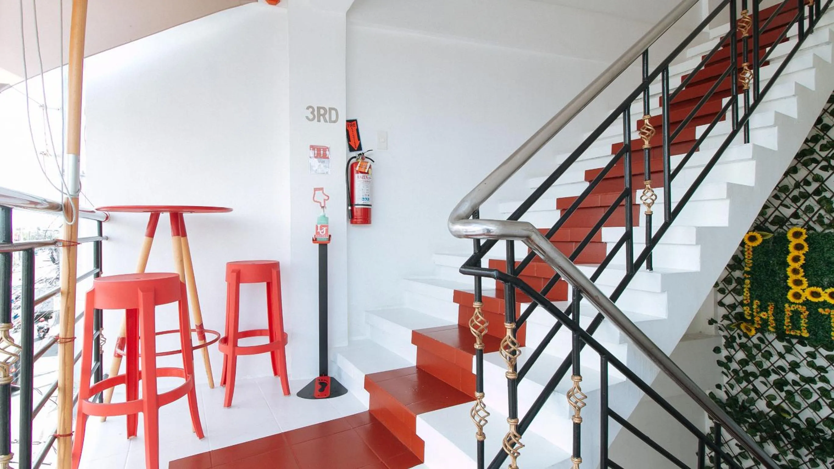 Floor plan in RedDoorz near Mercado del Lago