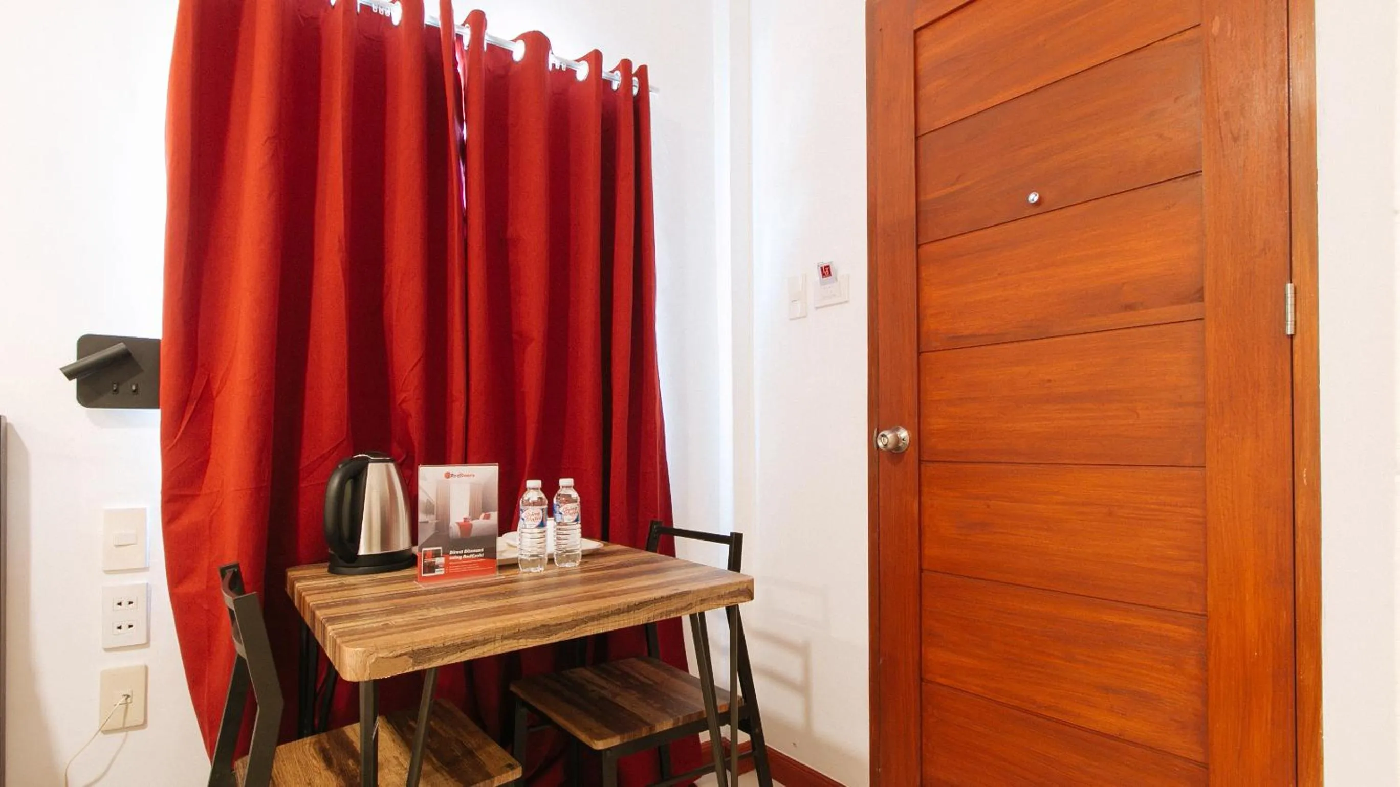 View (from property/room) in RedDoorz near Mercado del Lago