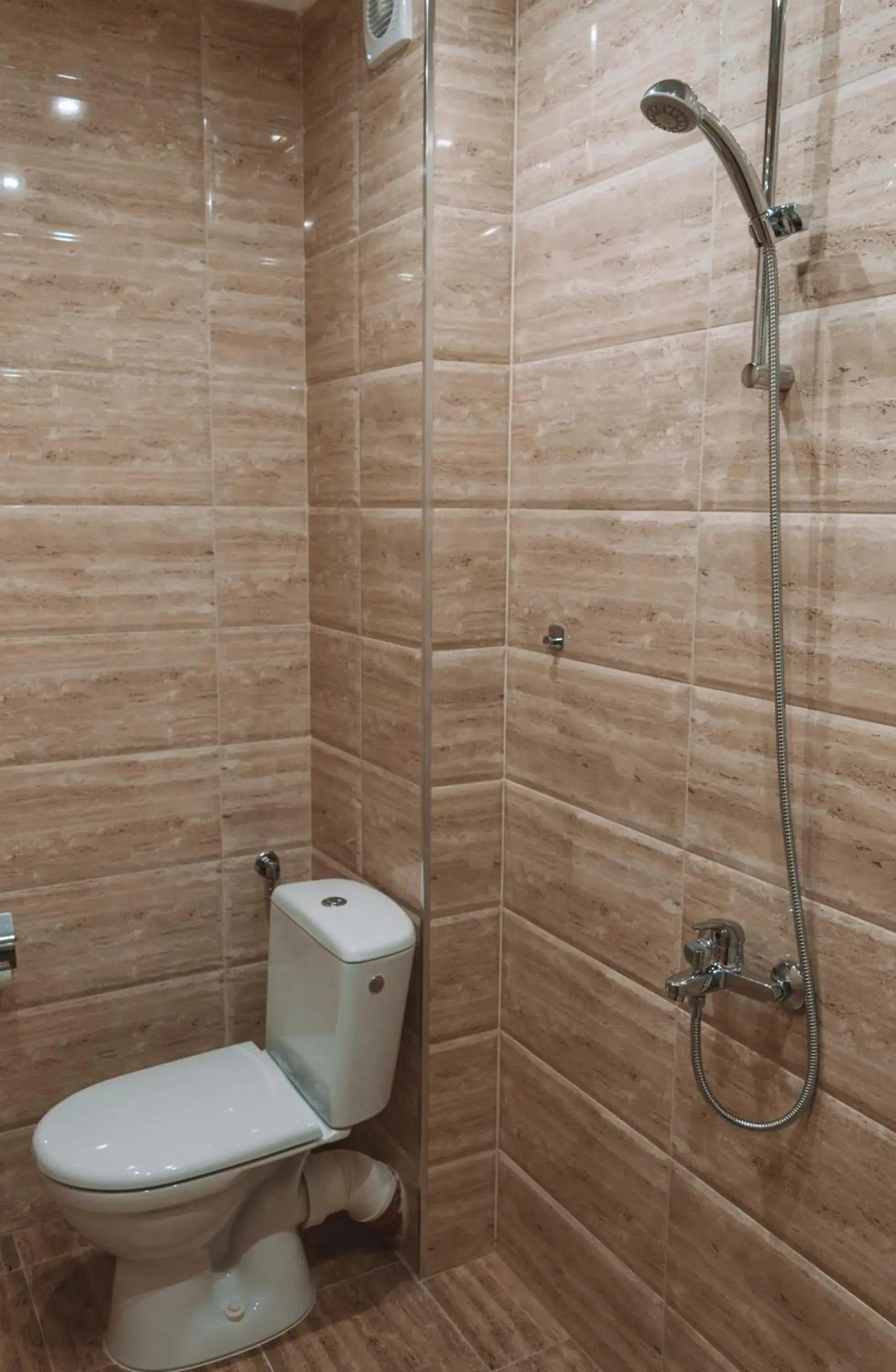 Twin Room with Bathroom in Стаи за гости ValenDa Twin Room with Bathroom in Стаи за гости ValenDa