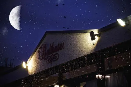 Facade/entrance in Balthasar Neumann Speiserei & Gästehaus - Zentrum Brühl -E-Ladestation, nähe Phantasialand