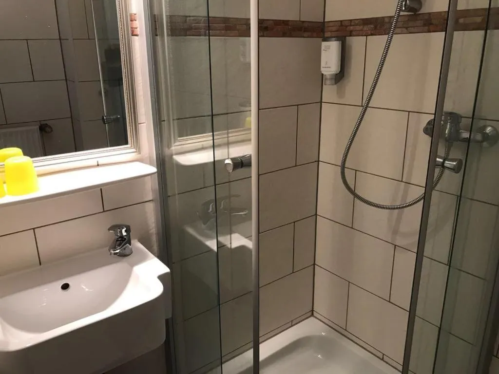 Balthasar Neumann Speiserei & Gästehaus - Zentrum Brühl -E-Ladestation, nähe Phantasialand