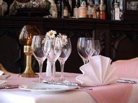 Restaurant/places to eat in Balthasar Neumann Speiserei & Gästehaus - Zentrum Brühl -E-Ladestation, nähe Phantasialand