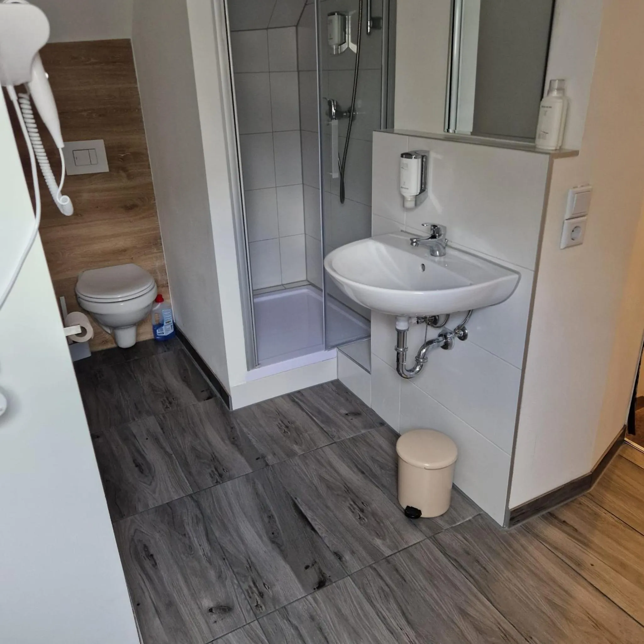 Balthasar Neumann Speiserei & Gästehaus - Zentrum Brühl -E-Ladestation, nähe Phantasialand