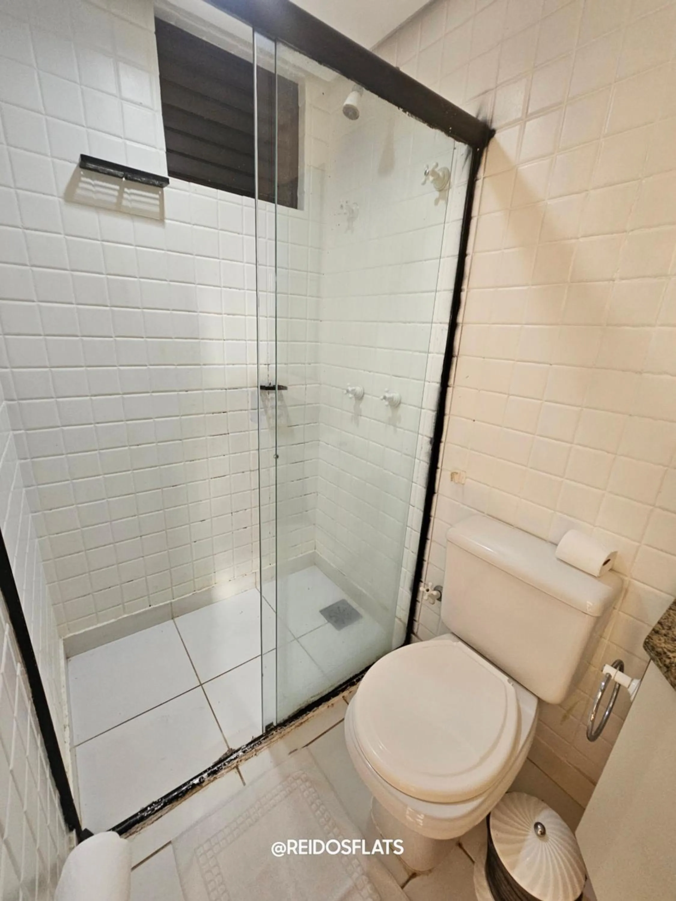 LAKE SIDE - VISTA DO LAGO