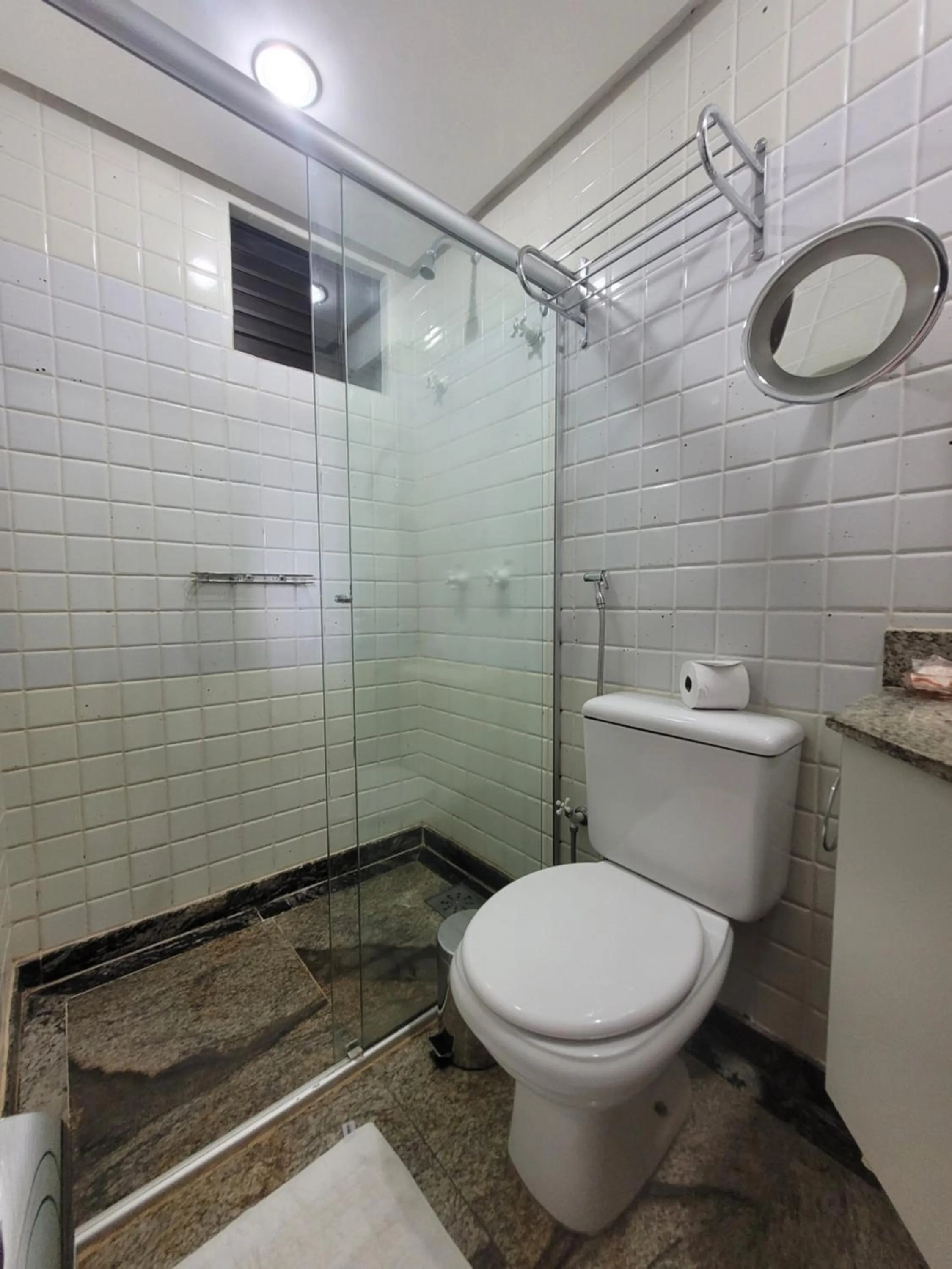 Shower in LAKE SIDE - VISTA DO LAGO