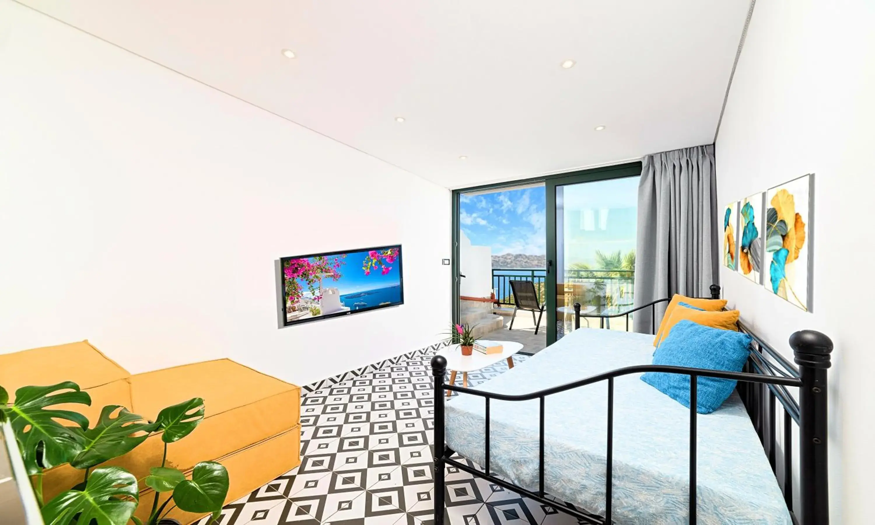 TV and multimedia, Bed in Istron Homes TV and multimedia, Bed in Istron Homes