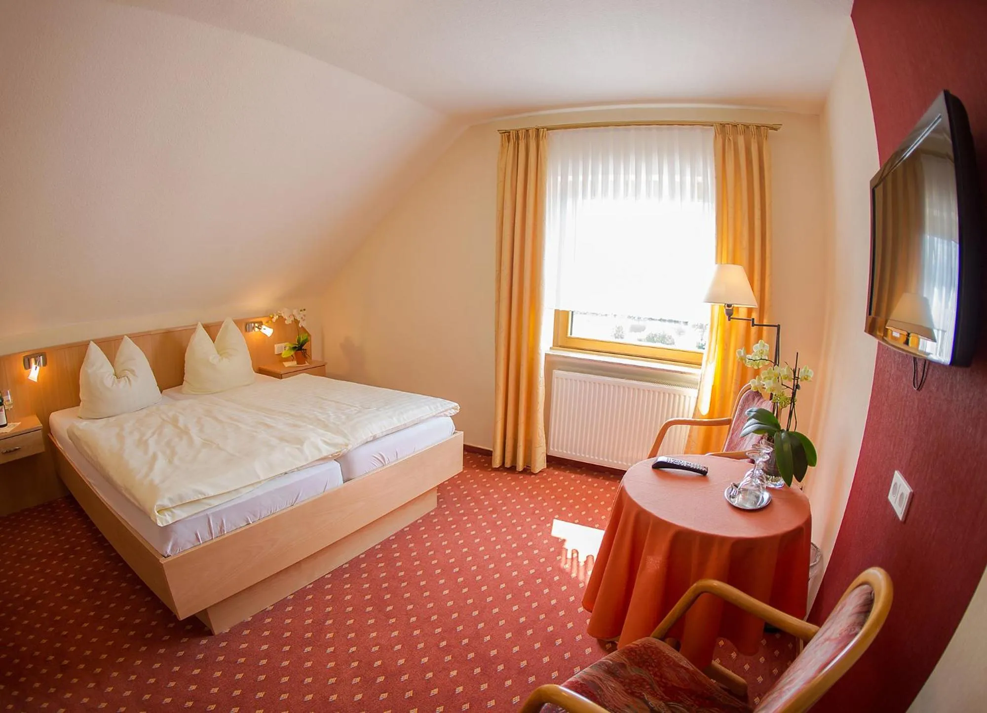 Photo of the whole room, Bed in Hotel Zehnthof