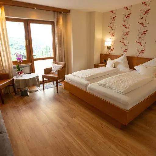 Bed in Hotel Zehnthof
