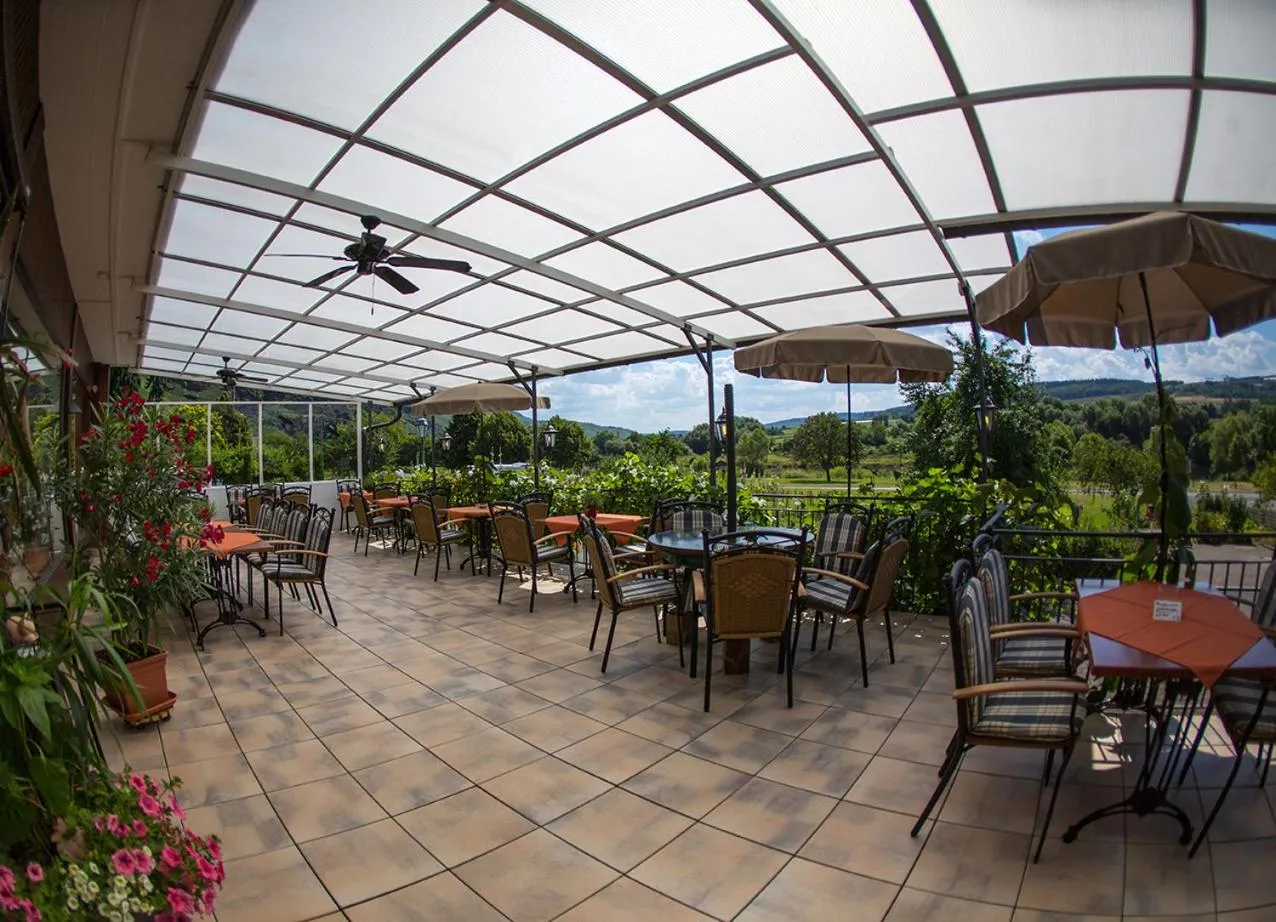 Patio in Hotel Zehnthof