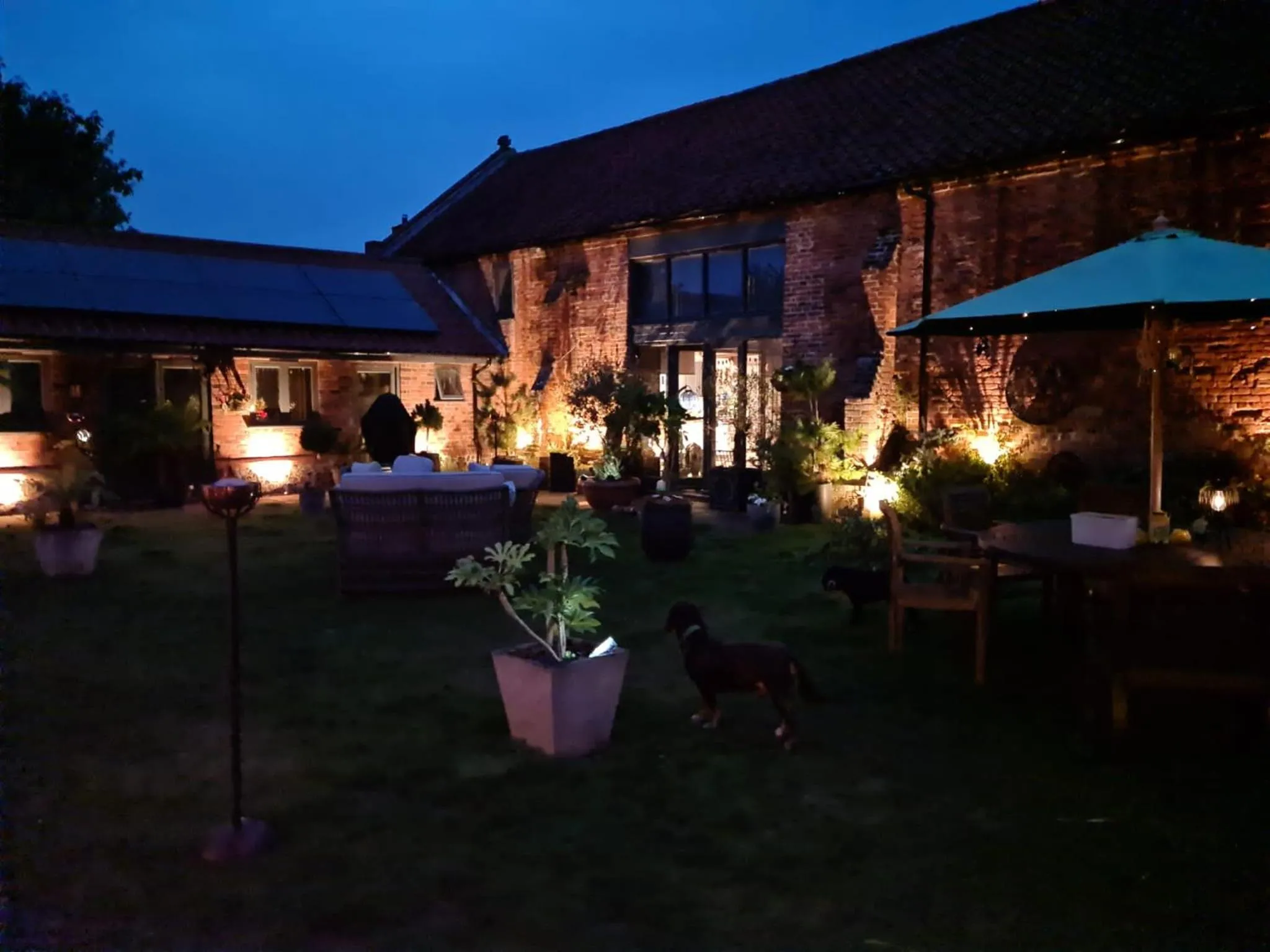 Property building in Bumble Barn Bed & Breakfast