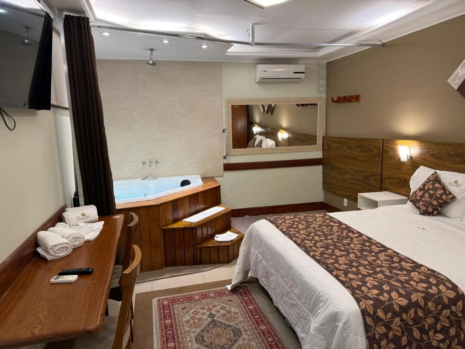 Hot Tub, Bed in Pousada Princesa Isabel - Visconde