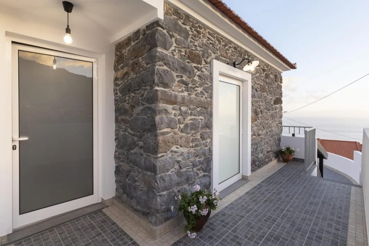 Balcony/Terrace in Stay in our cozy and wonderful Casa da Rosinha