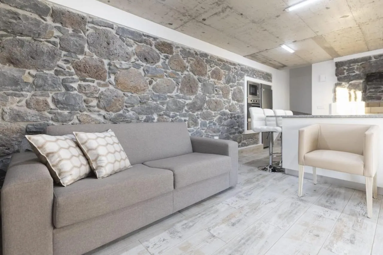 Communal lounge/ TV room in Stay in our cozy and wonderful Casa da Rosinha