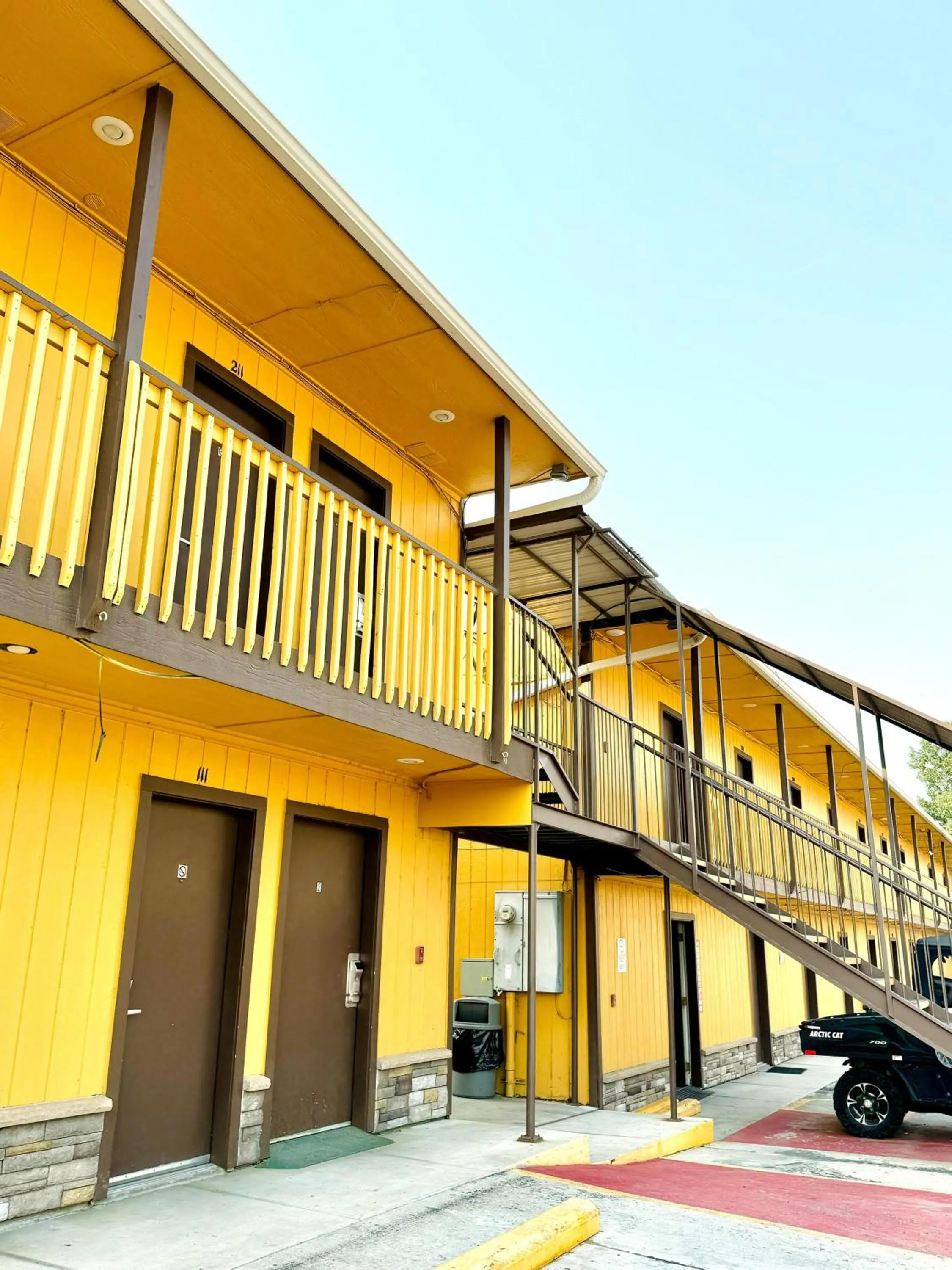 Property building in Americas Best Value Inn