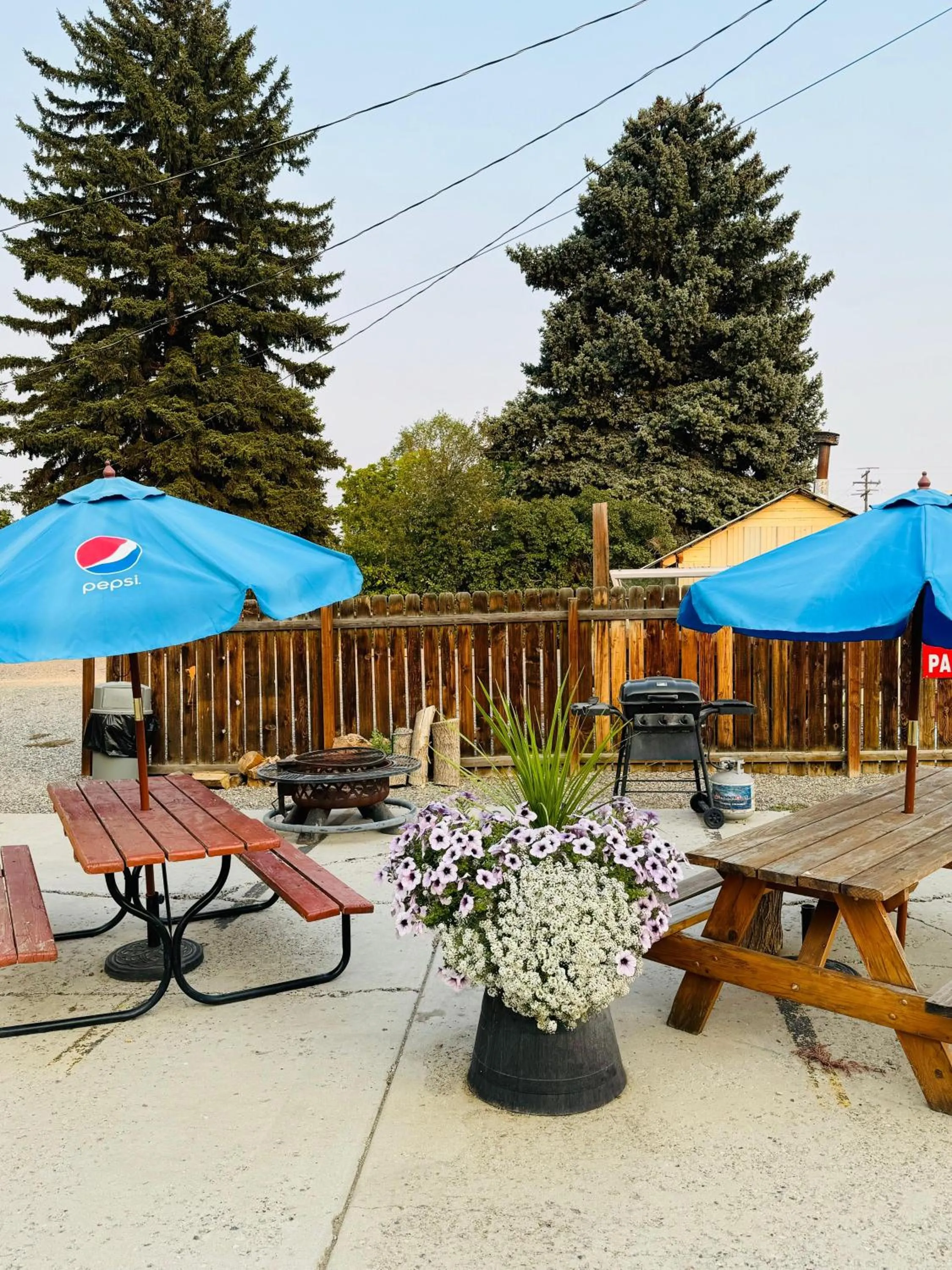 Patio in Americas Best Value Inn