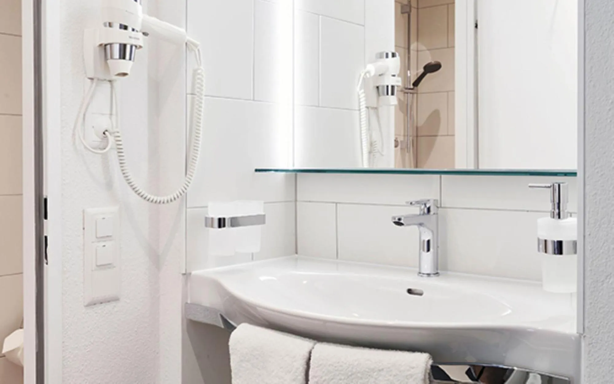 Bathroom in Hotel Bellinzona Sud Swiss Quality