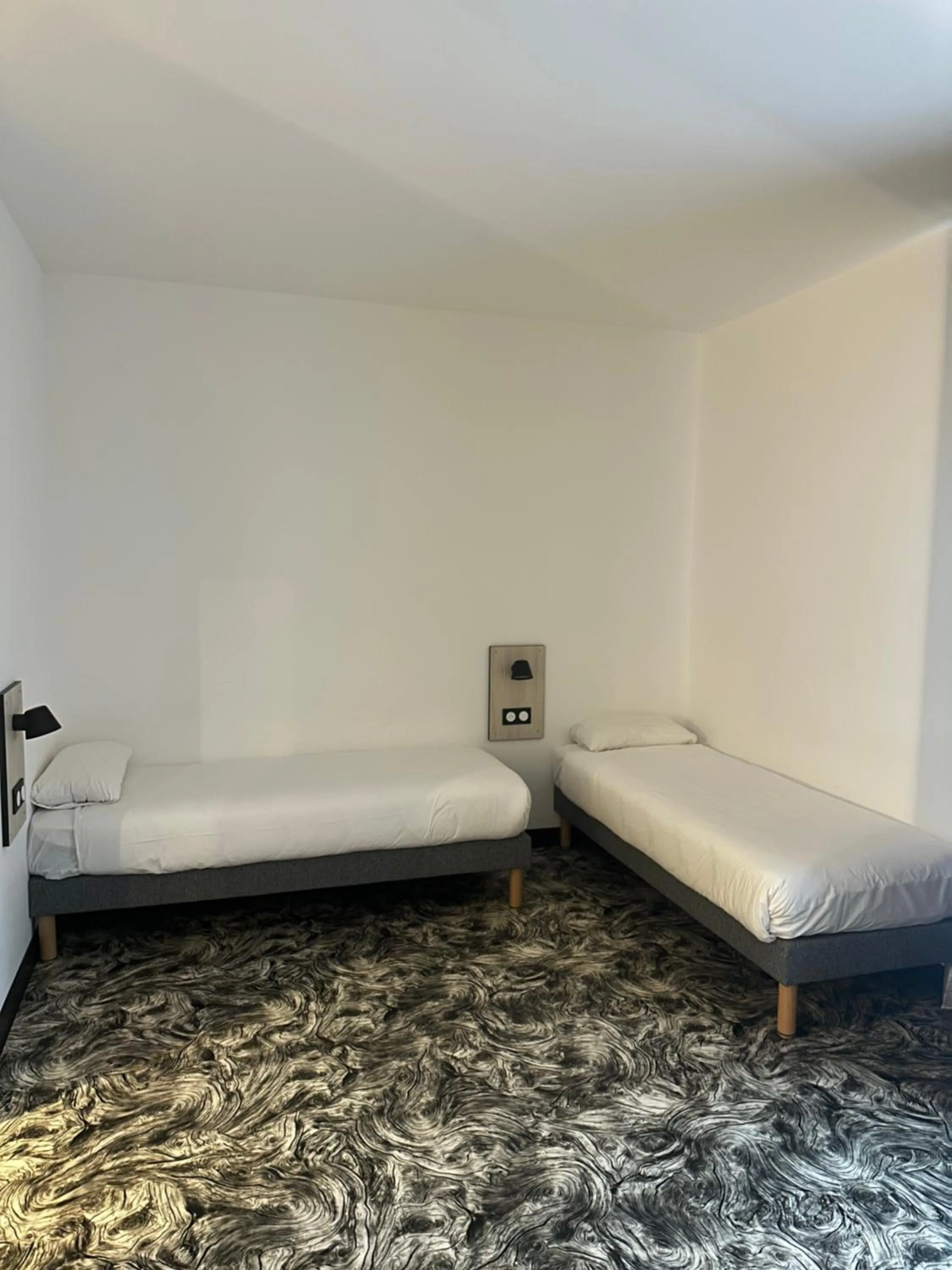 Bed in B&B HOTEL PERPIGNAN Nord Aéroport