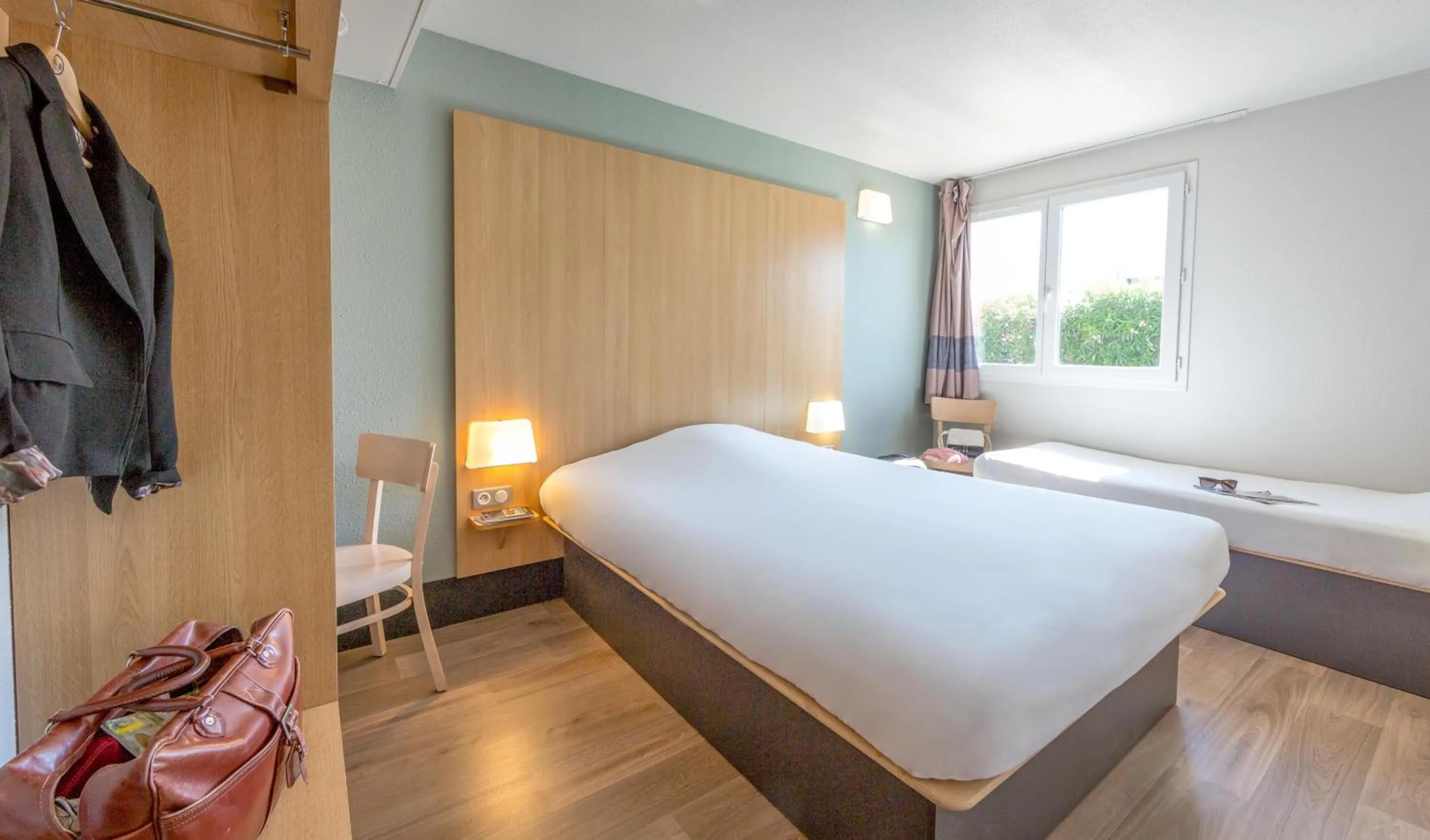 Photo of the whole room, Bed in B&B HOTEL PERPIGNAN Nord Aéroport