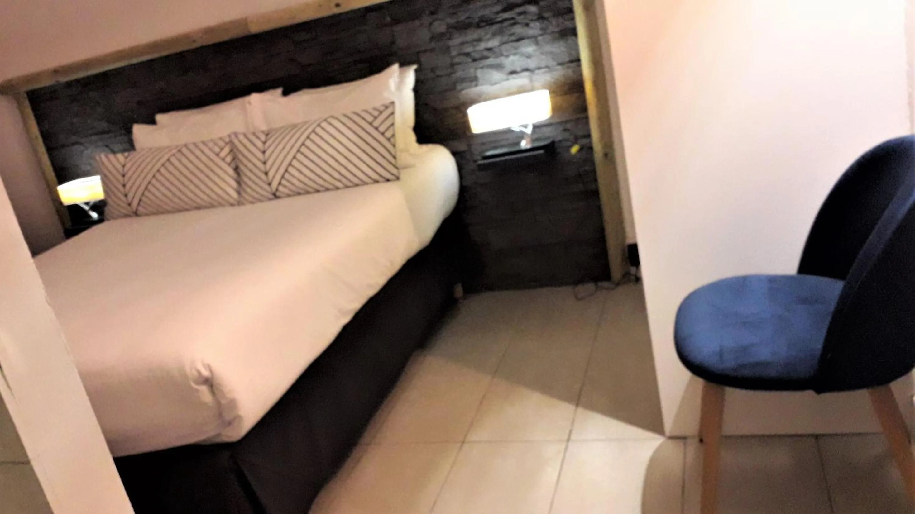 Bed in Hotel De La Mer