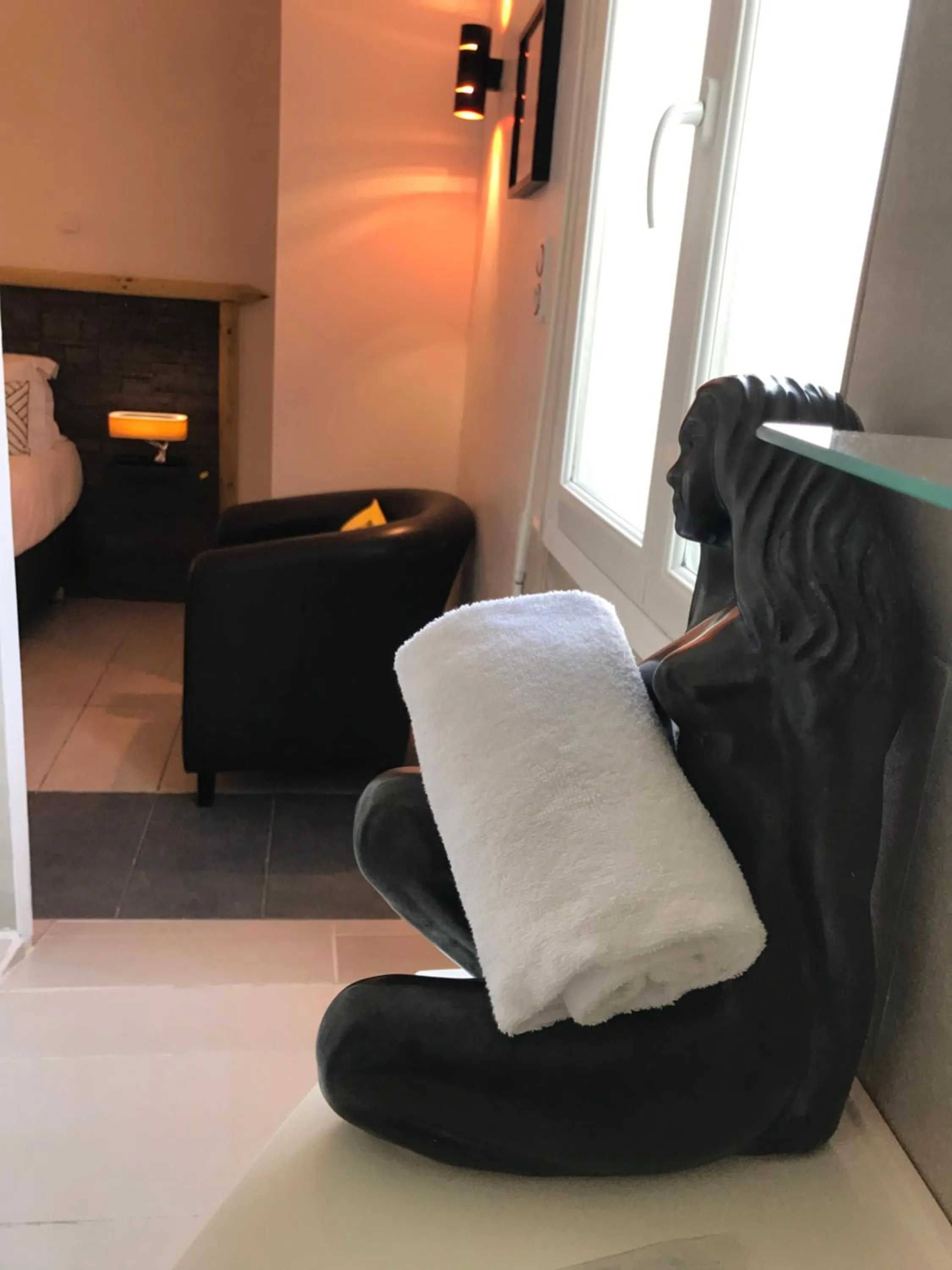 Bed in Hotel De La Mer