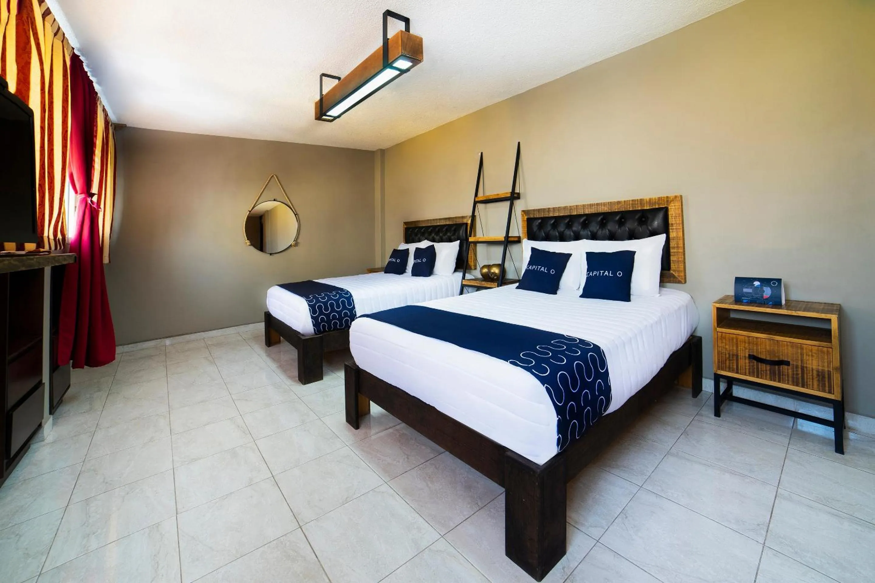 Bedroom, Bed in Capital O Hotel Diez