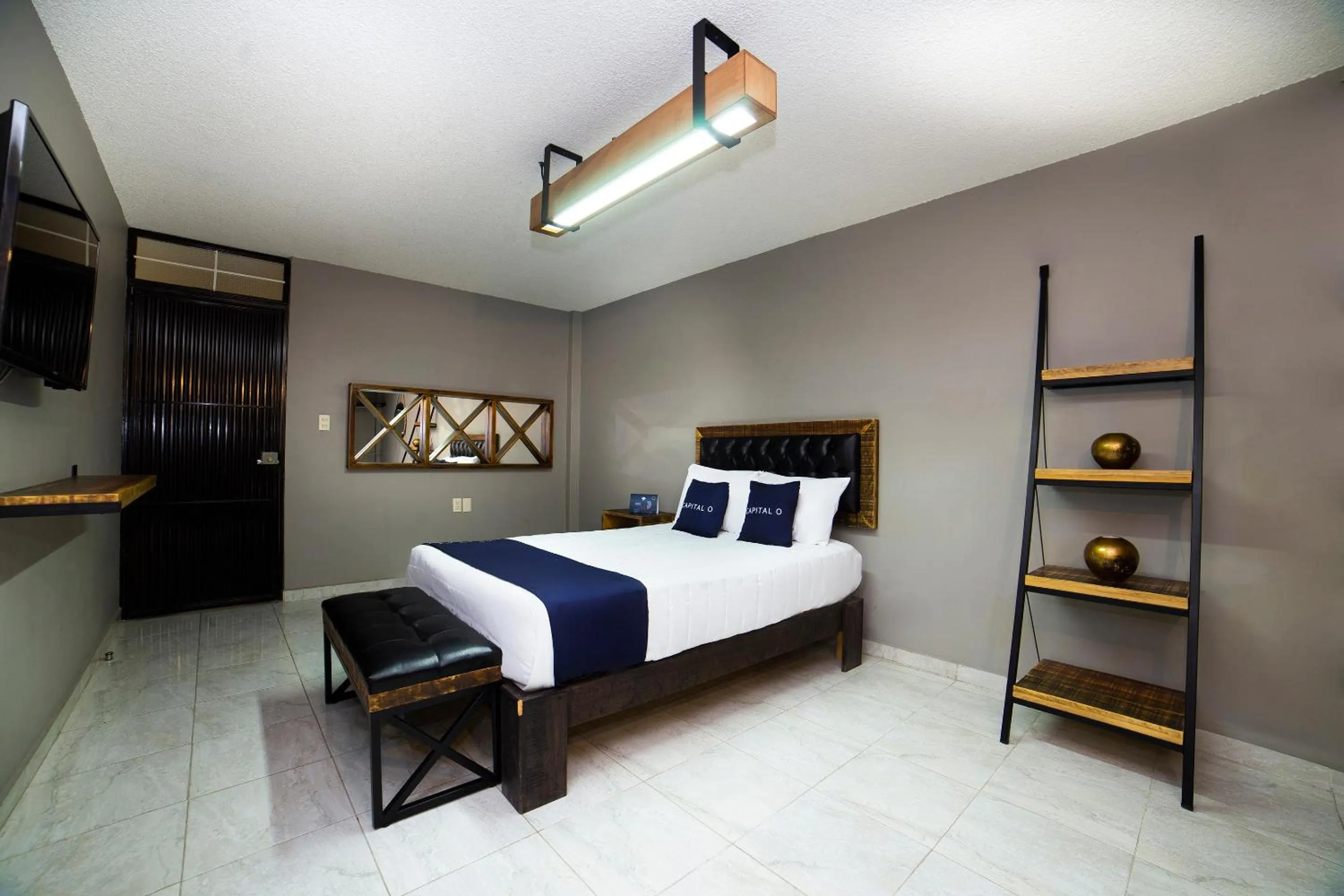 Bedroom, Bed in Capital O Hotel Diez