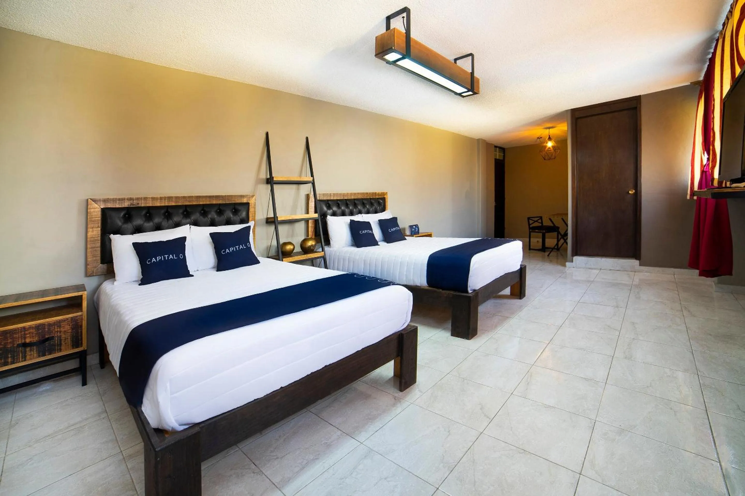 Bedroom, Bed in Capital O Hotel Diez