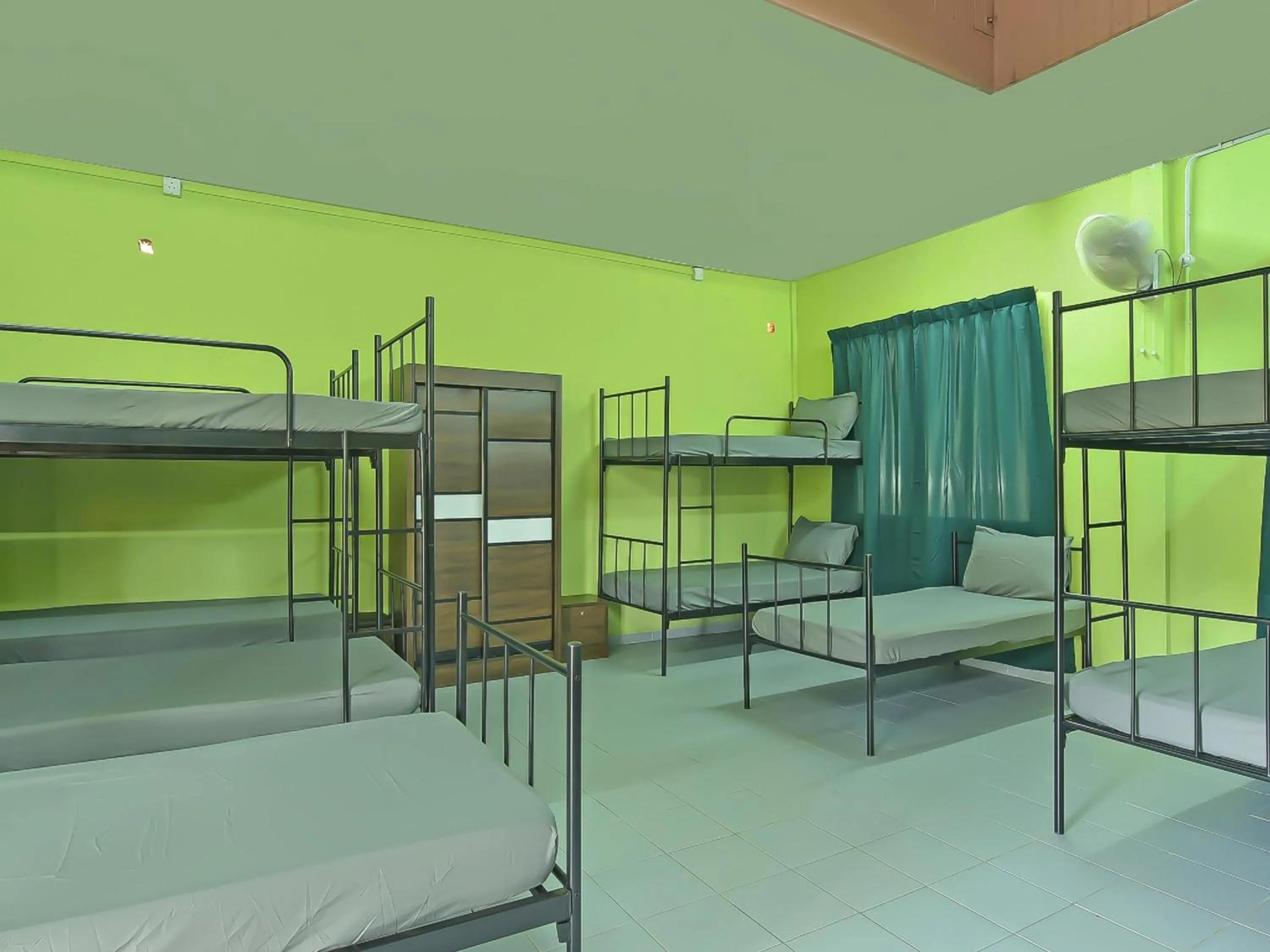 Photo of the whole room in Hotel O Bari Indah Beach Resort