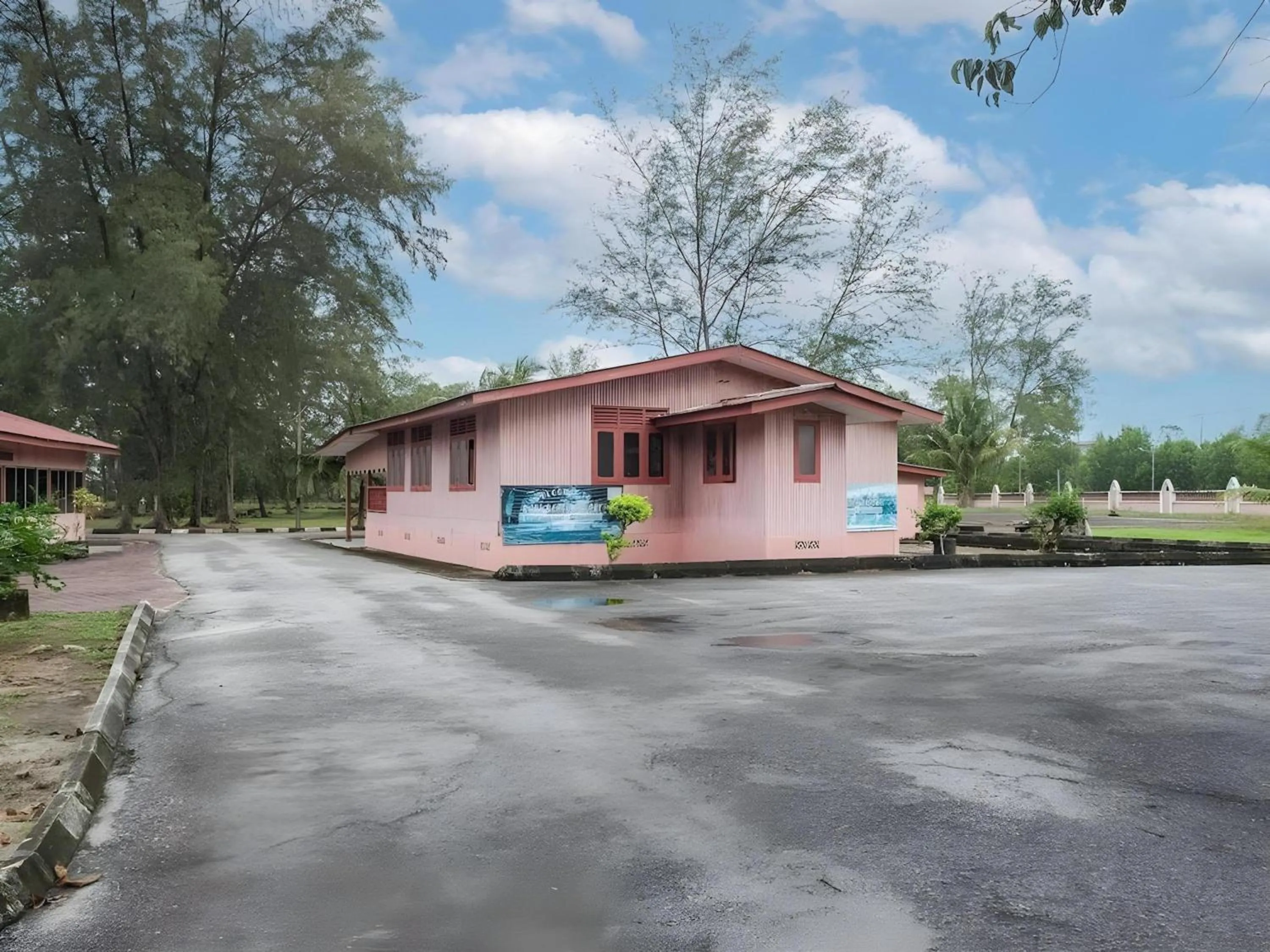 Property building in Hotel O Bari Indah Beach Resort