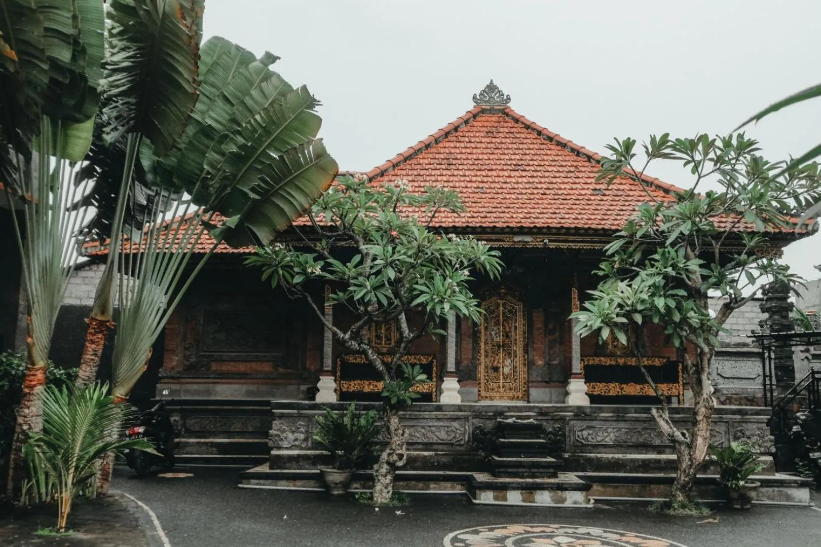 Facade/entrance in Hotel Diana 2