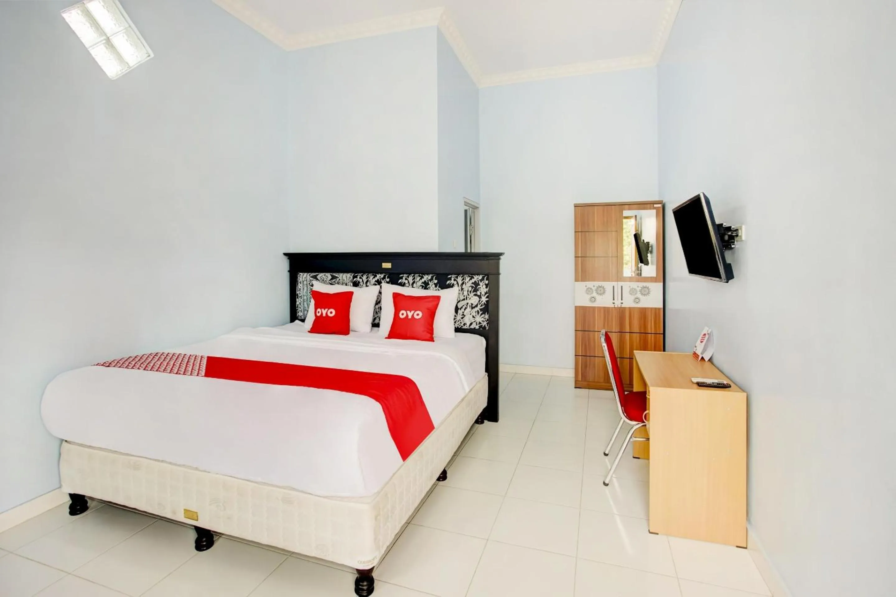 Bedroom, Bed in OYO Life 3982 Azka Homestay Syariah