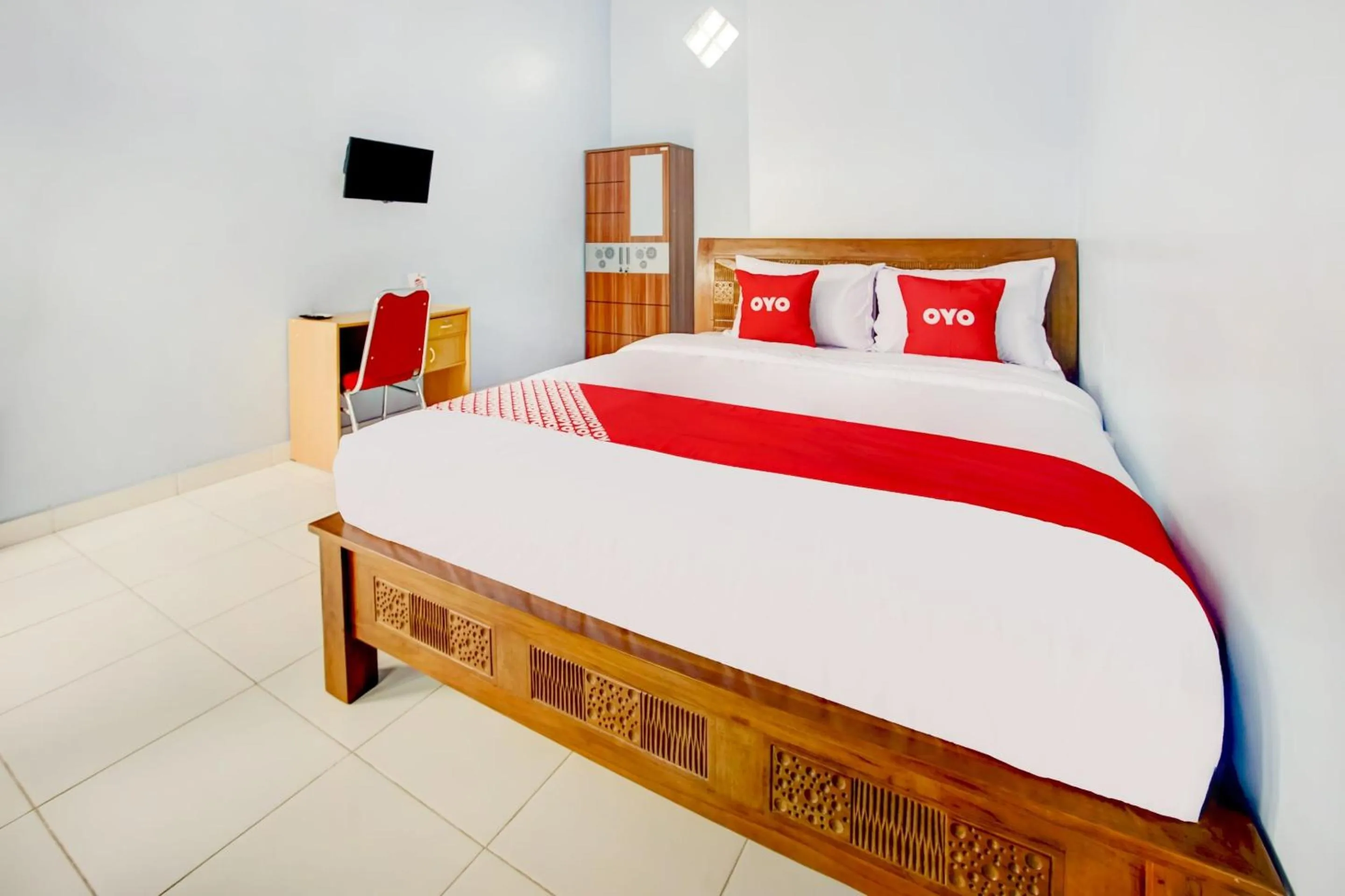 Bedroom, Bed in OYO Life 3982 Azka Homestay Syariah