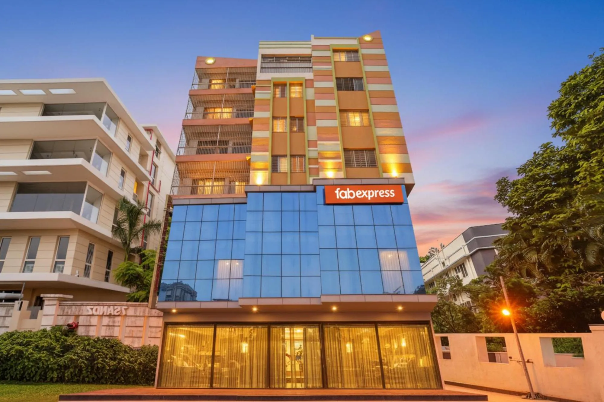 Property building in FabExpress Nest - Nr Park Street Metro Station