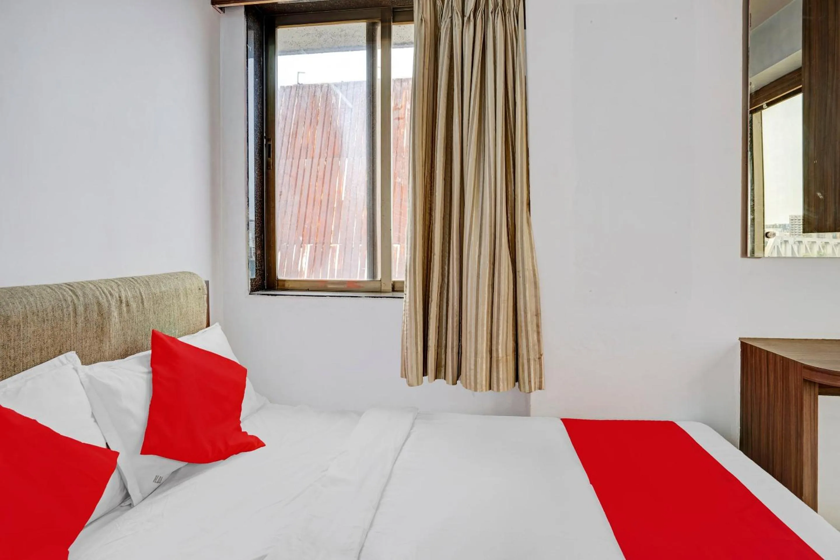 Bedroom, Bed in Hotel O Delight Inn Near Andheri Railway Station