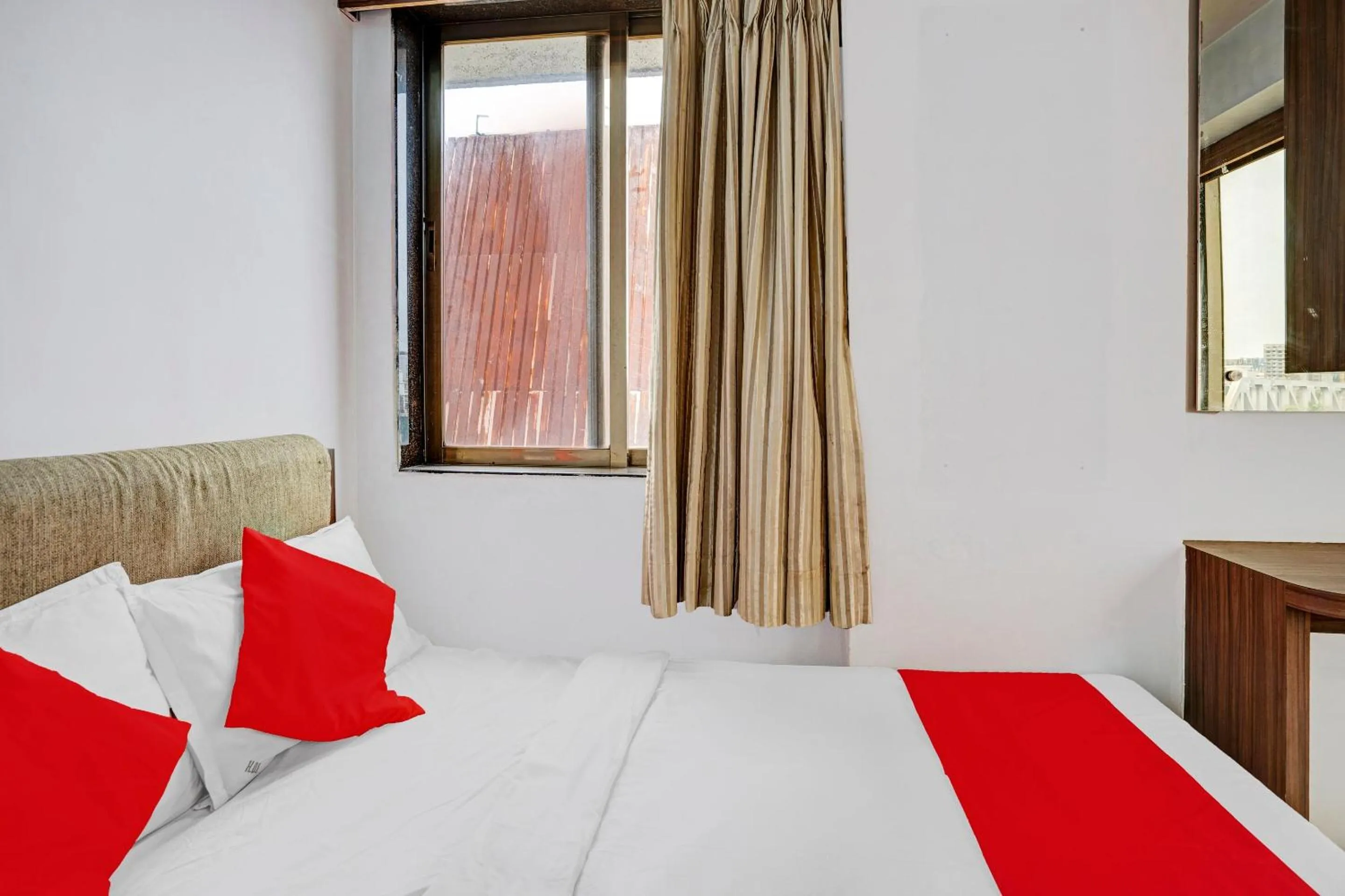Bedroom, Bed in Hotel O Delight Inn Near Andheri Railway Station