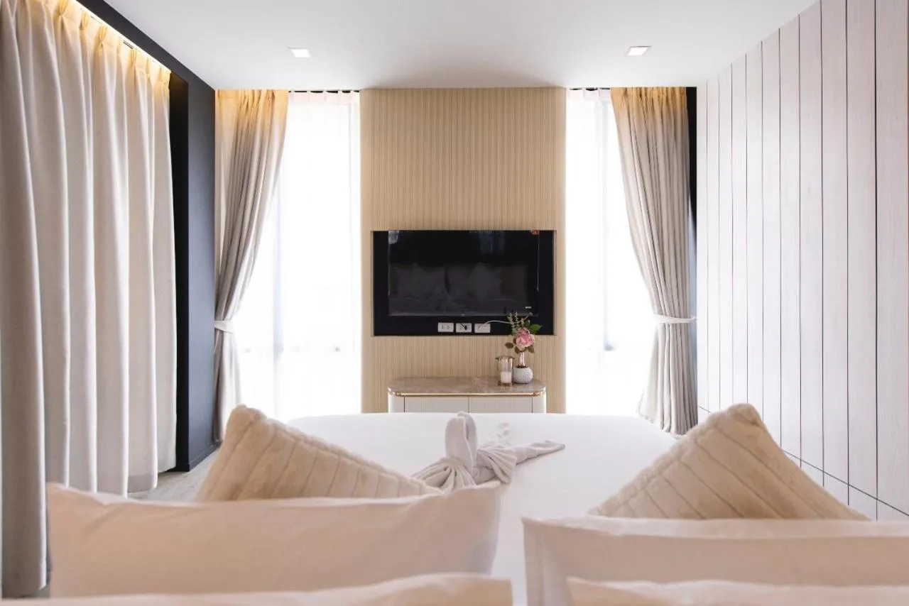 Bed in Qlosest Hotel