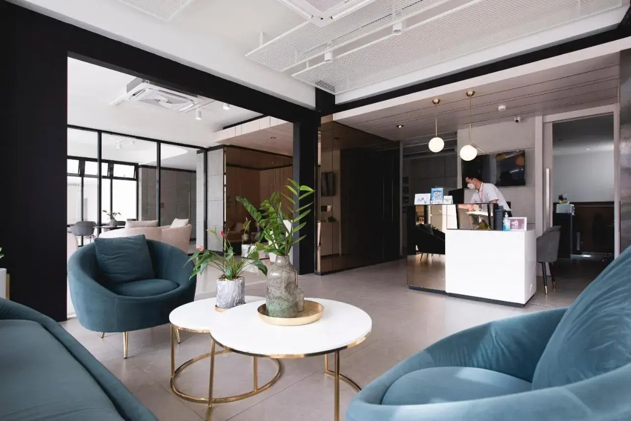 Property building in Qlosest Hotel Property building in Qlosest Hotel